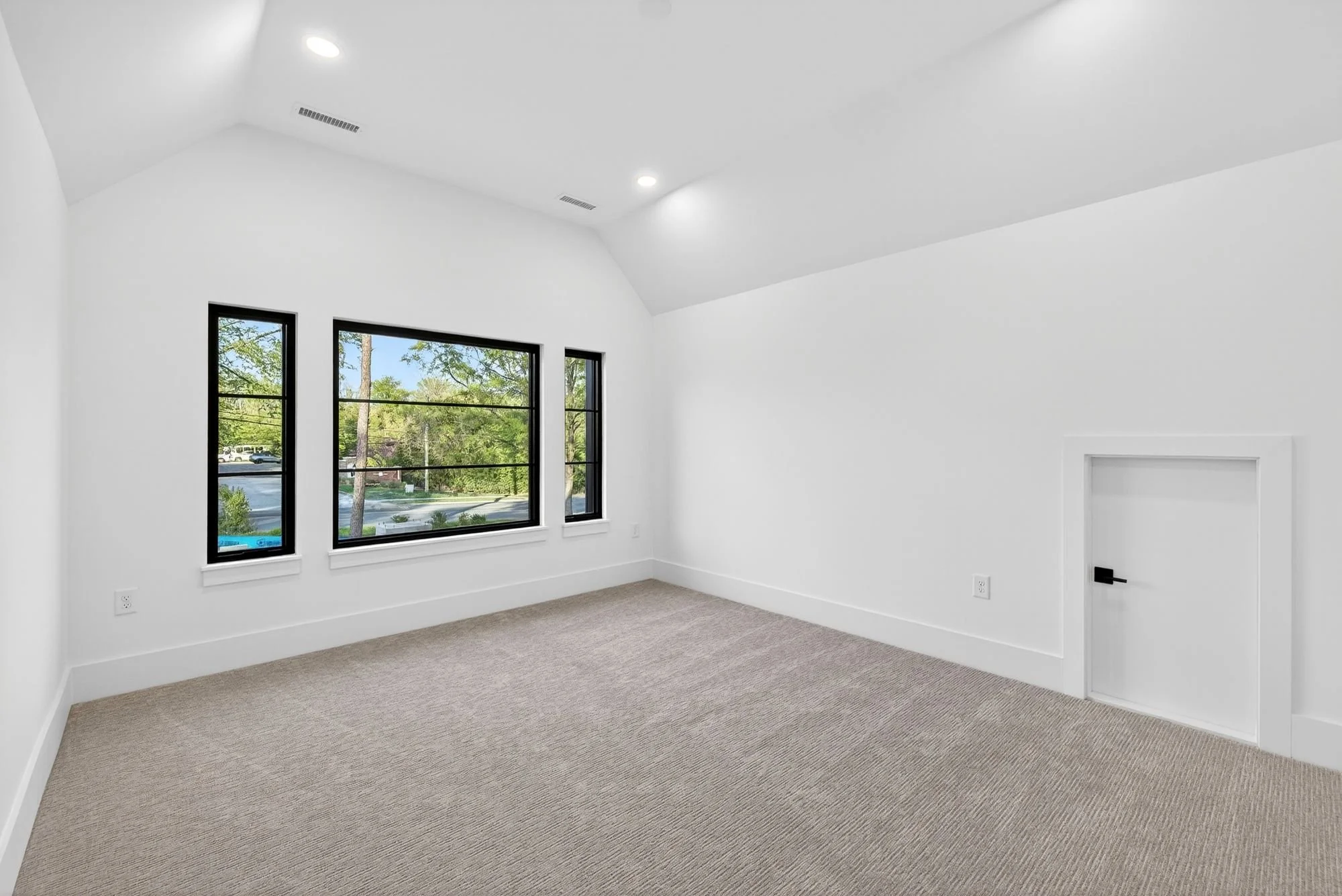 1209 Meadowood Ln, Charlotte-43.jpg