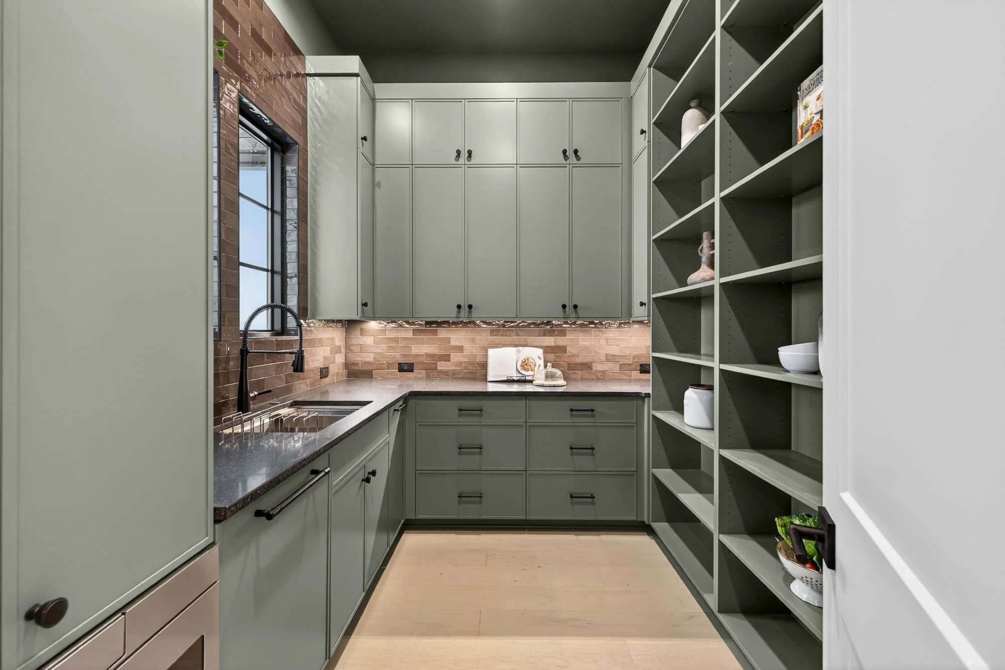 1209 Meadowood Ln, Charlotte-24.jpg