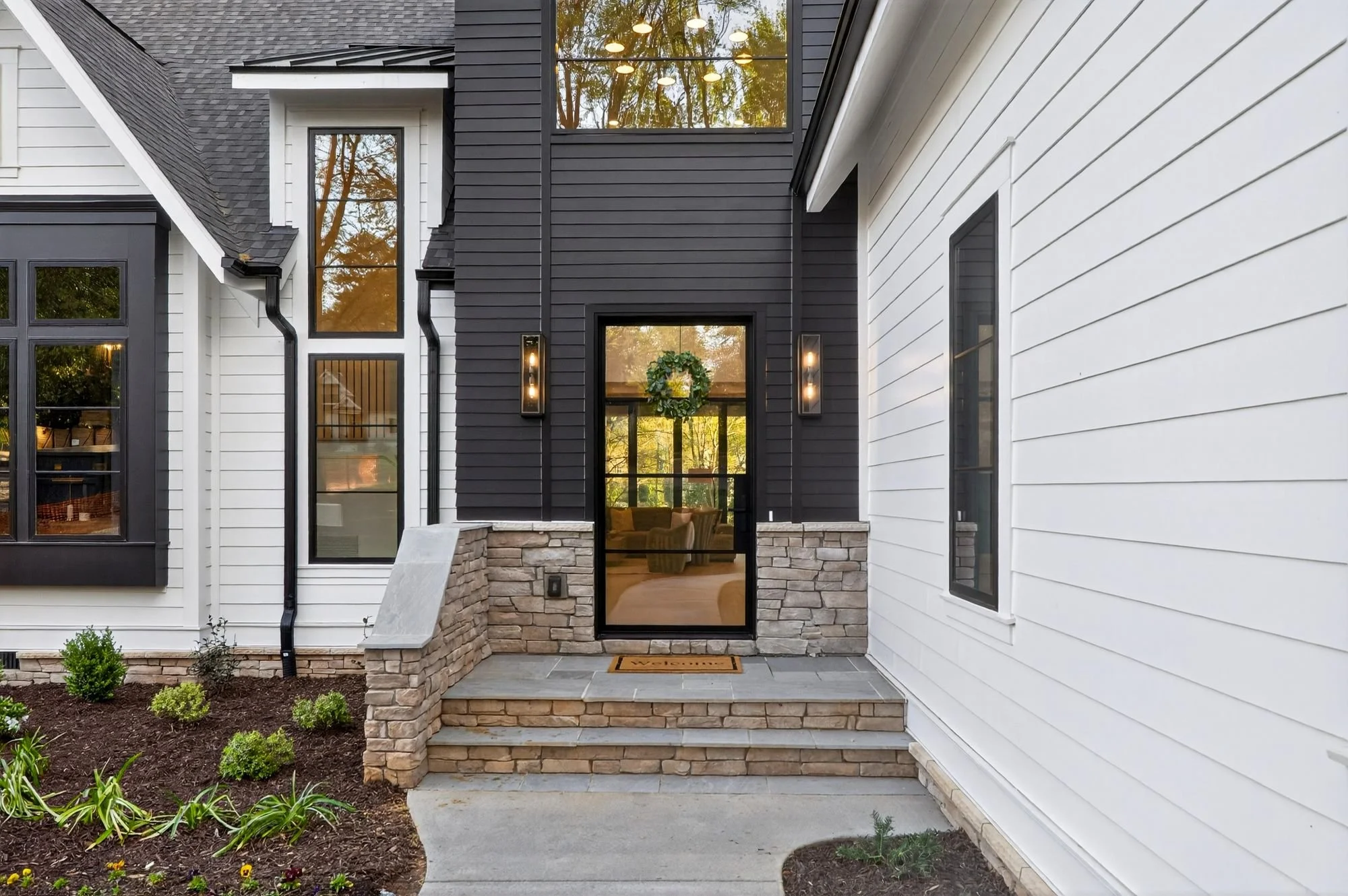 1209 Meadowood Ln, Charlotte-3.jpg