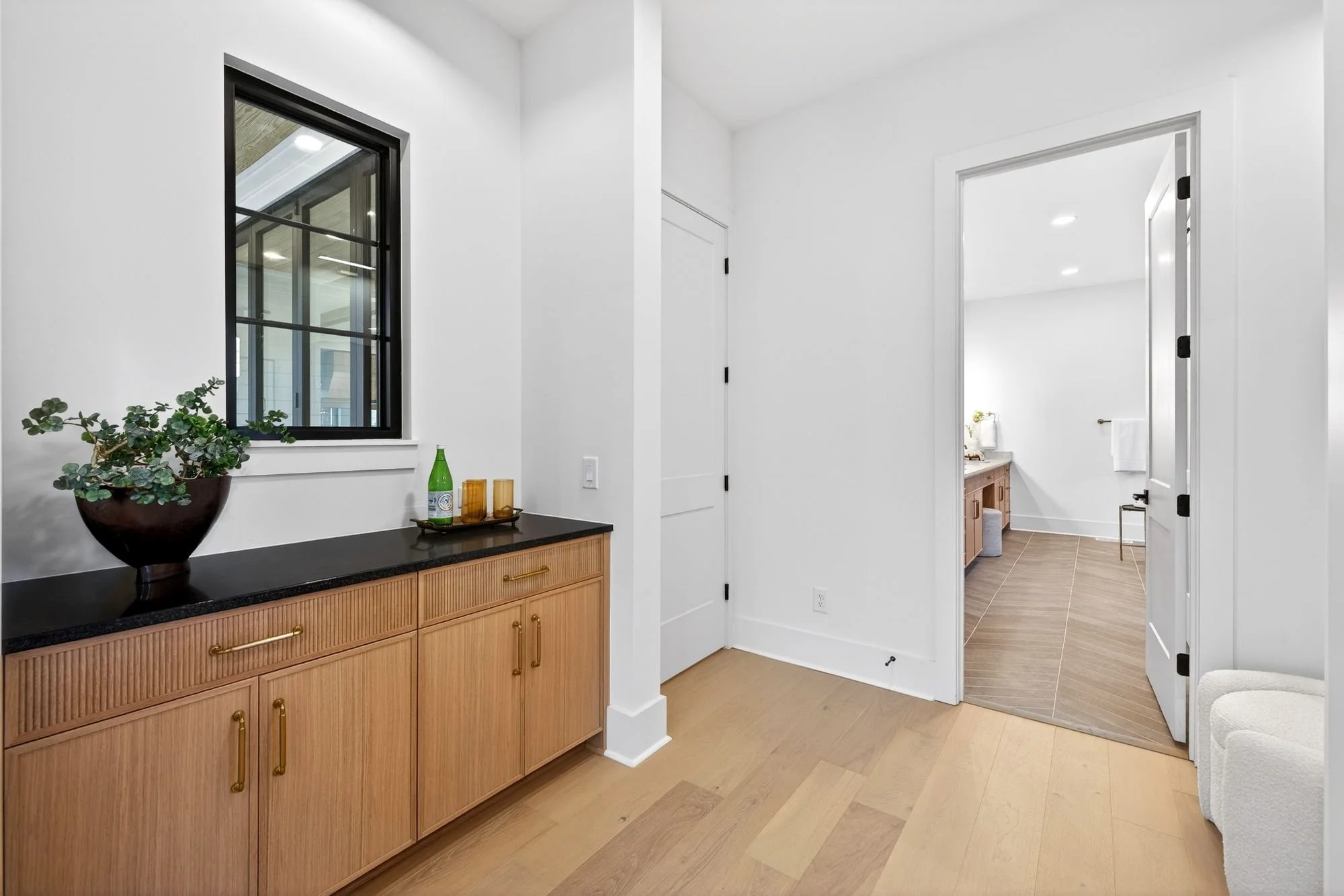 1209 Meadowood Ln, Charlotte-28.jpg