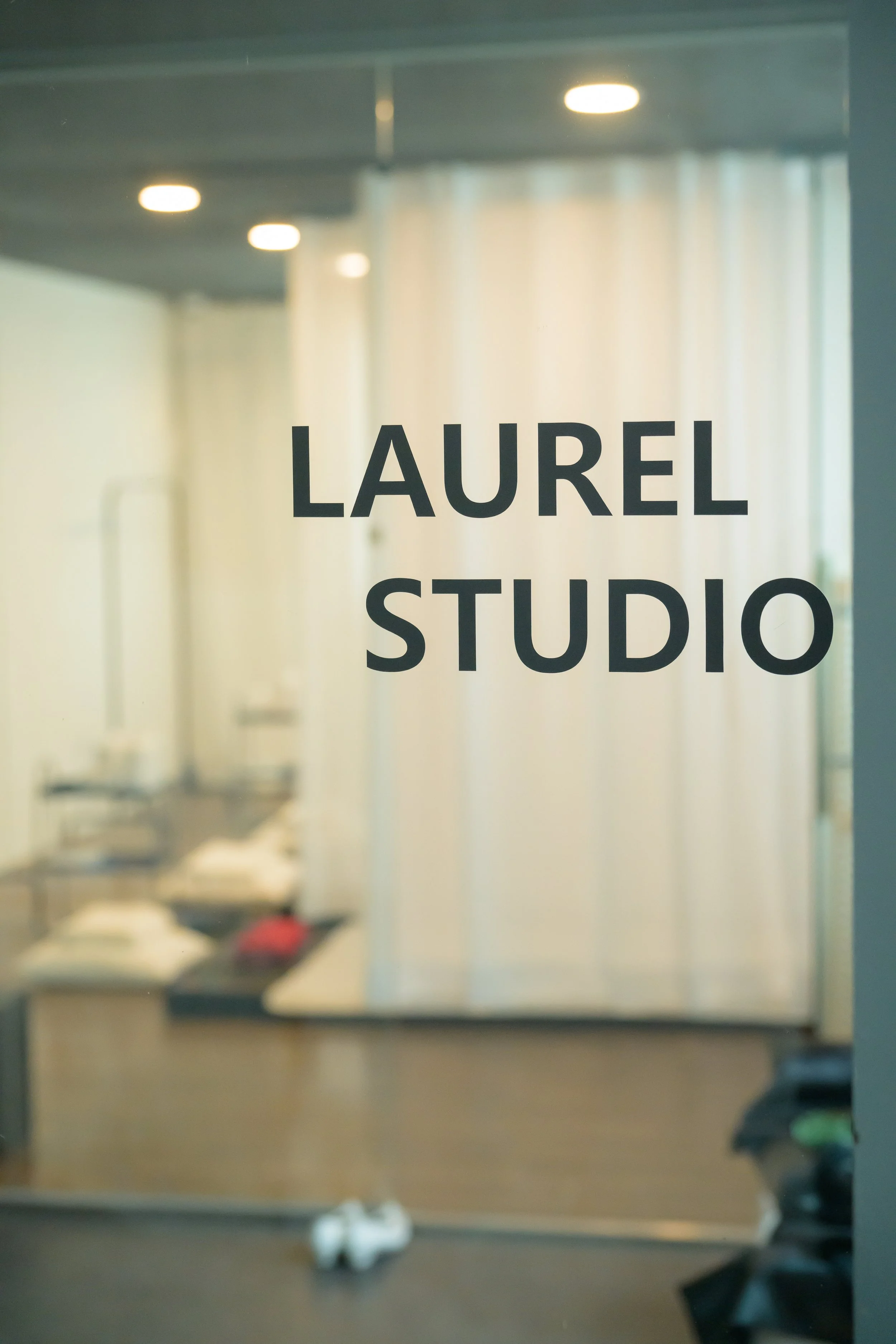 Entrance of Laurel Studio, a Korean skincare and facial studio in Hongdae, featuring traditional Korean interior details.