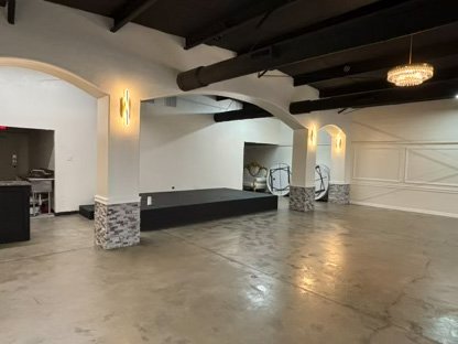 stone, pillars, paint, wall trim