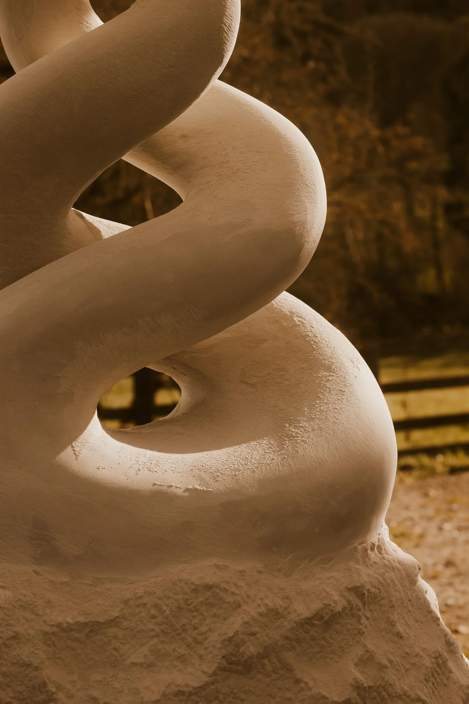 Finishing touches before delivery of the sculpture