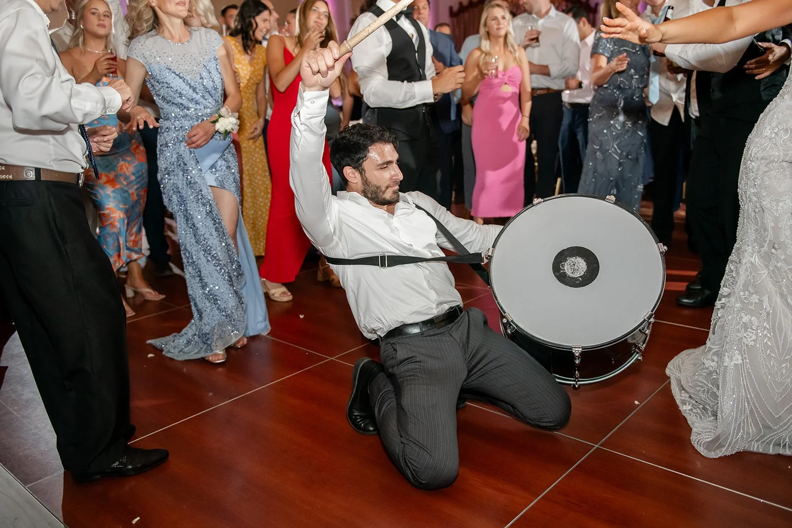 DJ MICHAEL KHOURY - BUFFALO ROCHESTER WEDDING DJ - WEBSITE BY ML STUDIOS