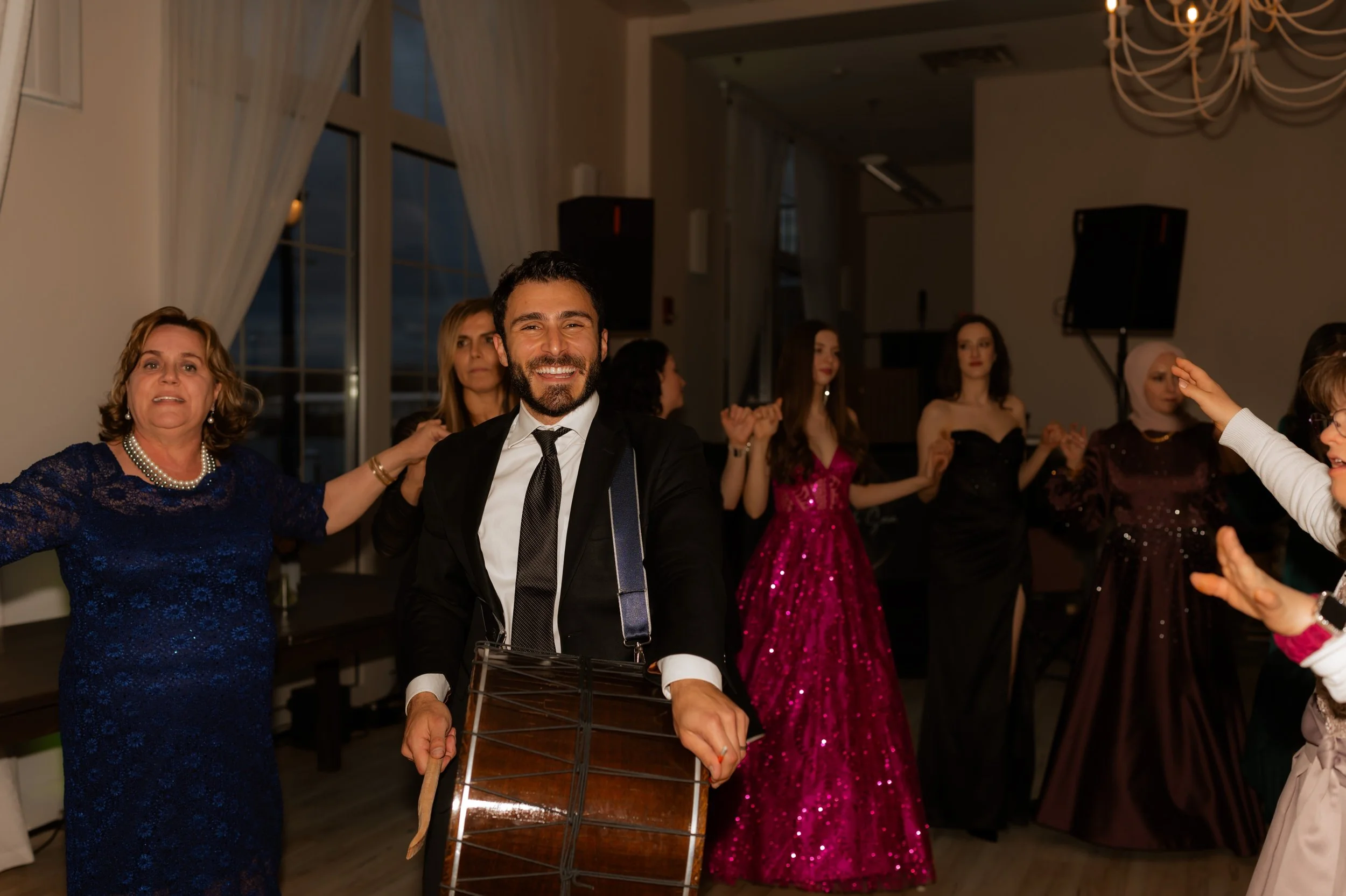 DJ MICHAEL KHOURY - BUFFALO ROCHESTER WEDDING DJ - WEBSITE BY ML STUDIOS