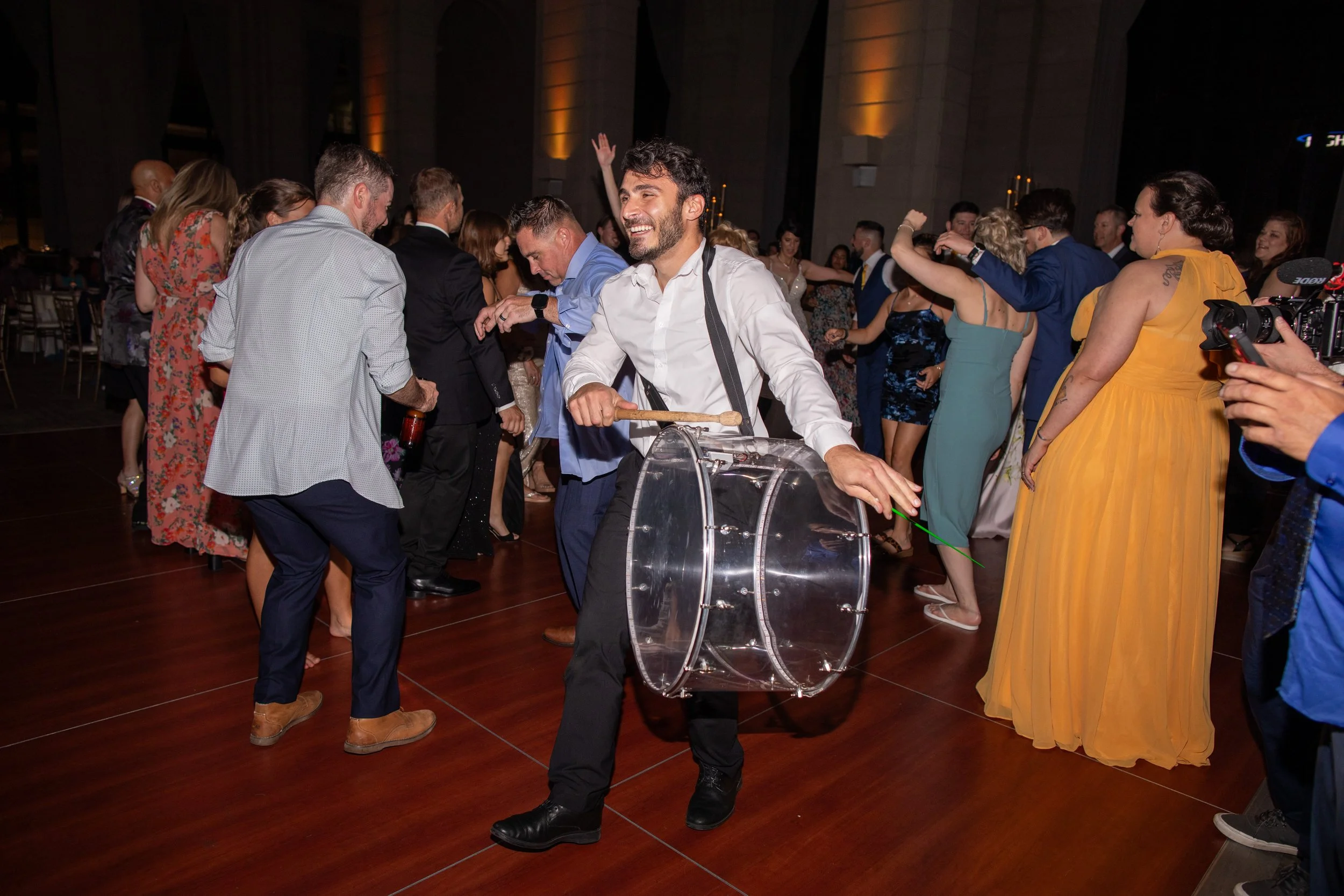 DJ MICHAEL KHOURY - BUFFALO ROCHESTER DJ - WEBSITE BY ML STUDIOS