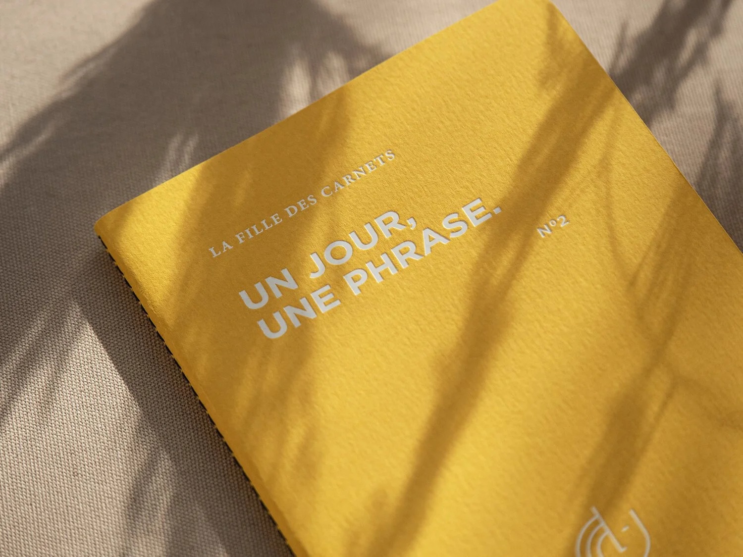 Carnet d’écriture N°2 « Un jour, une phrase » — Marquage or — La Fille des Carnets