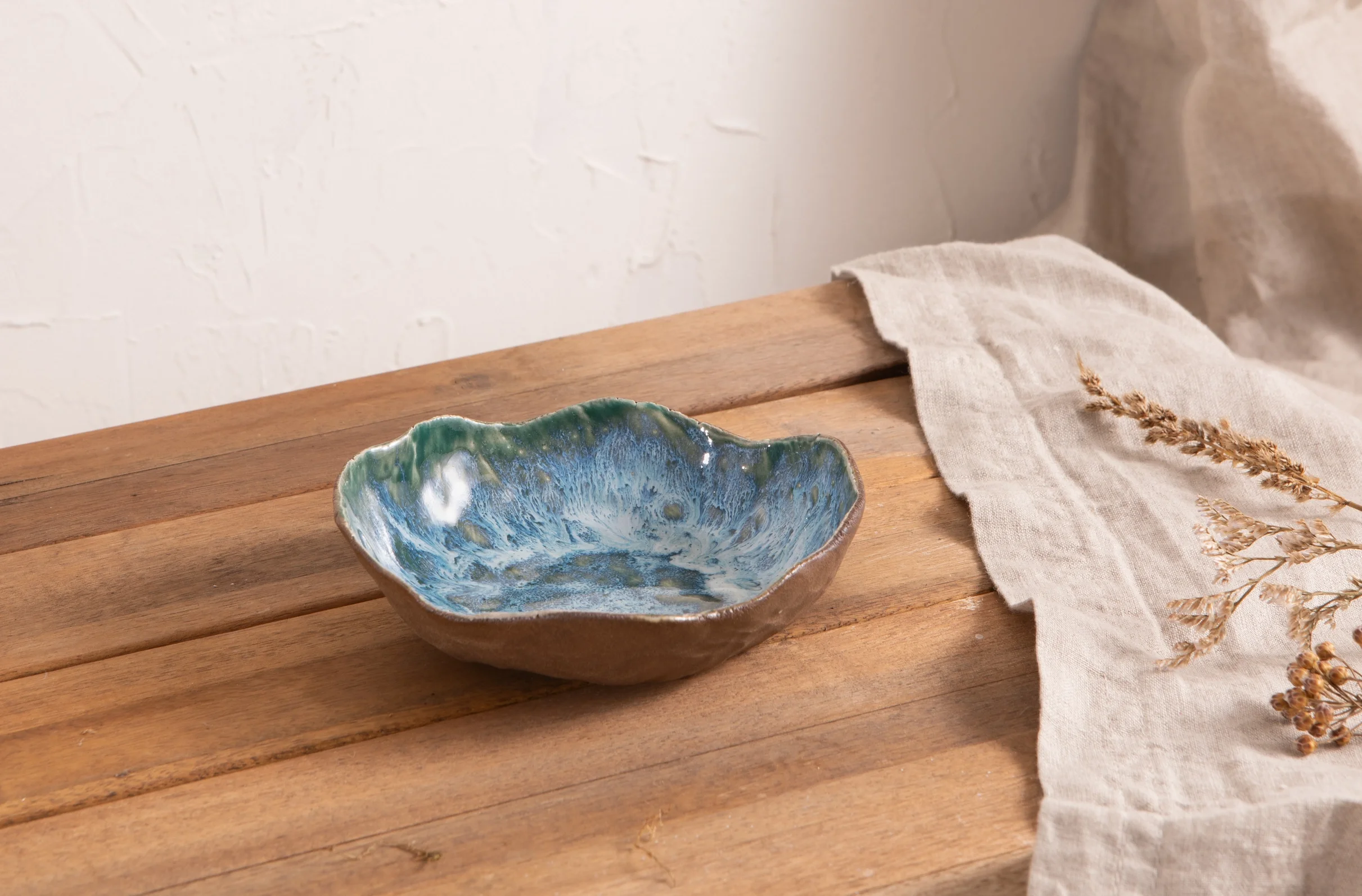Coupelle “pinch pot” en grès — Blue Swirl — Athene Ceramics