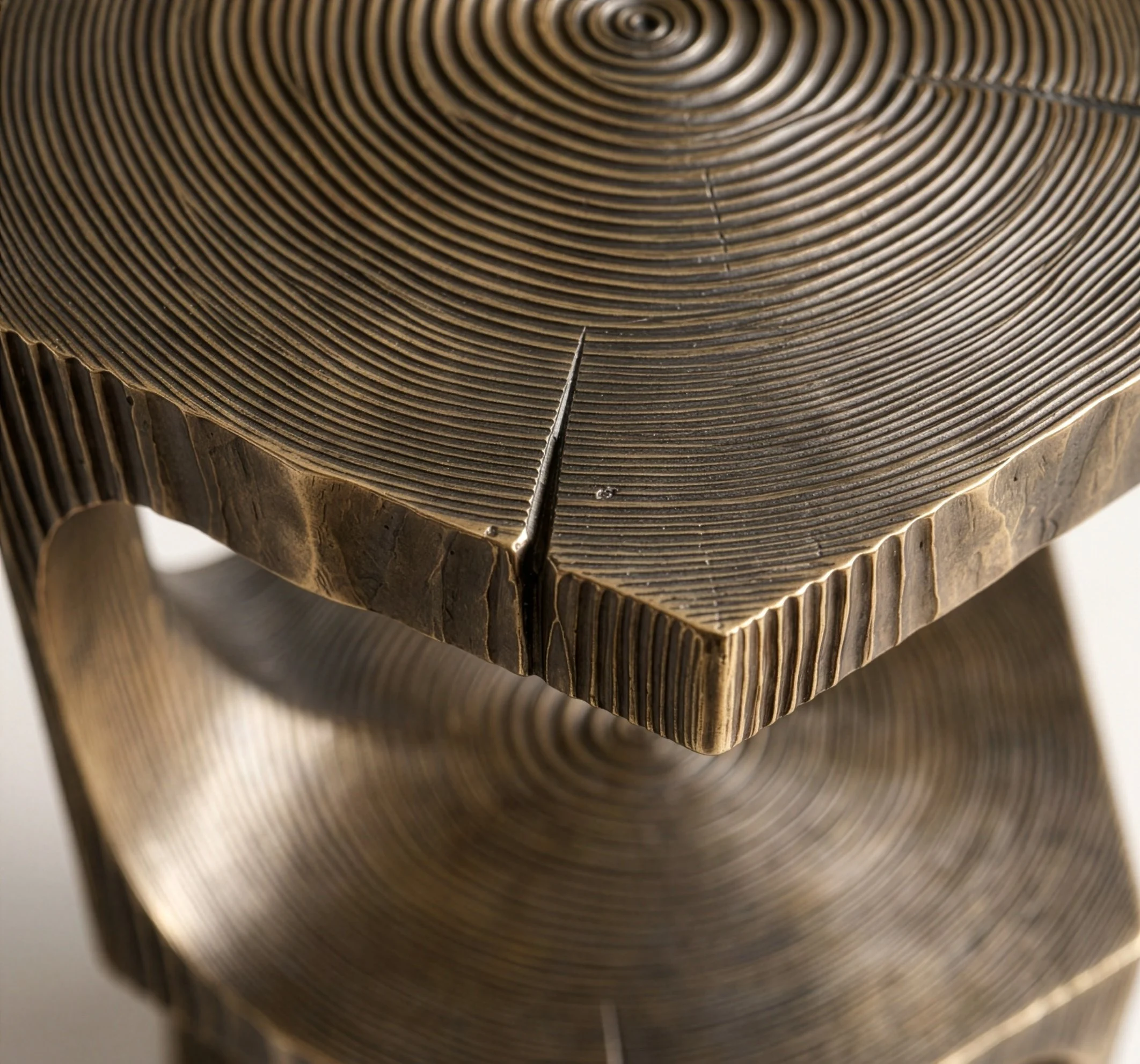 Rhea_Bronze_Detail.jpg
