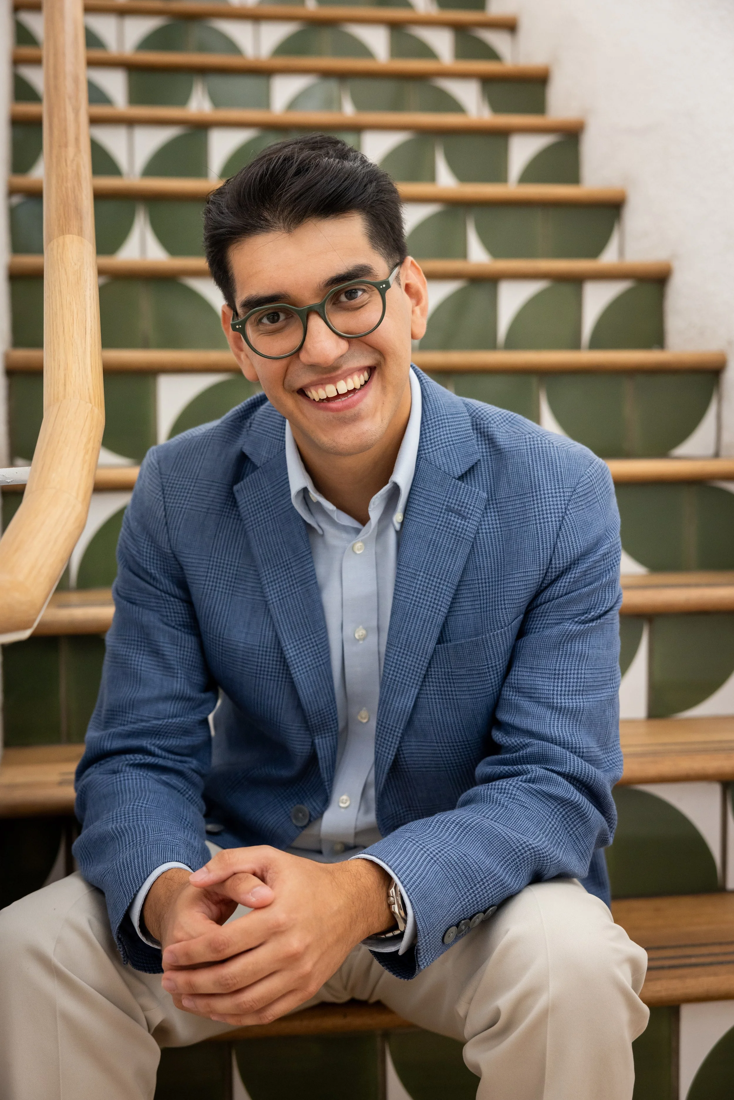 Ariel Cipolla, Communications Manager