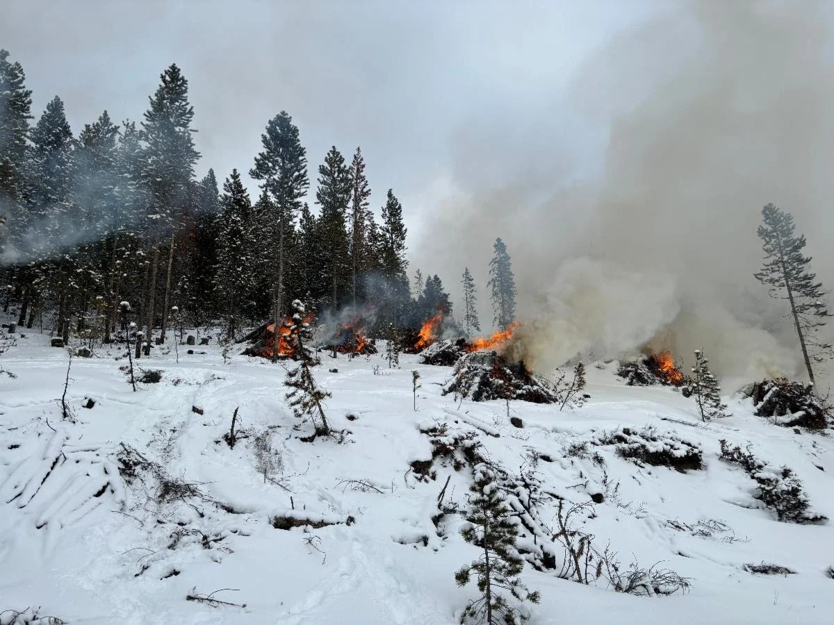 Cooler Temps and Snow Mark Return of Winter Pile Burning Season in Northern CO
