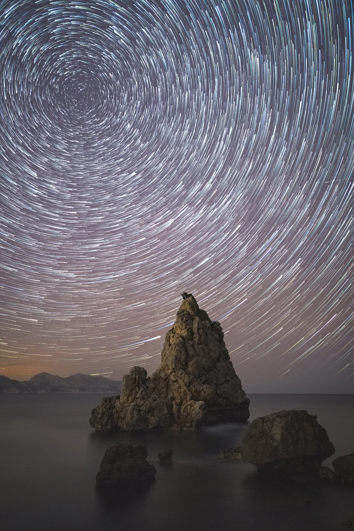 StarStaX__D856858-_D856947_gap_filling comet.jpg