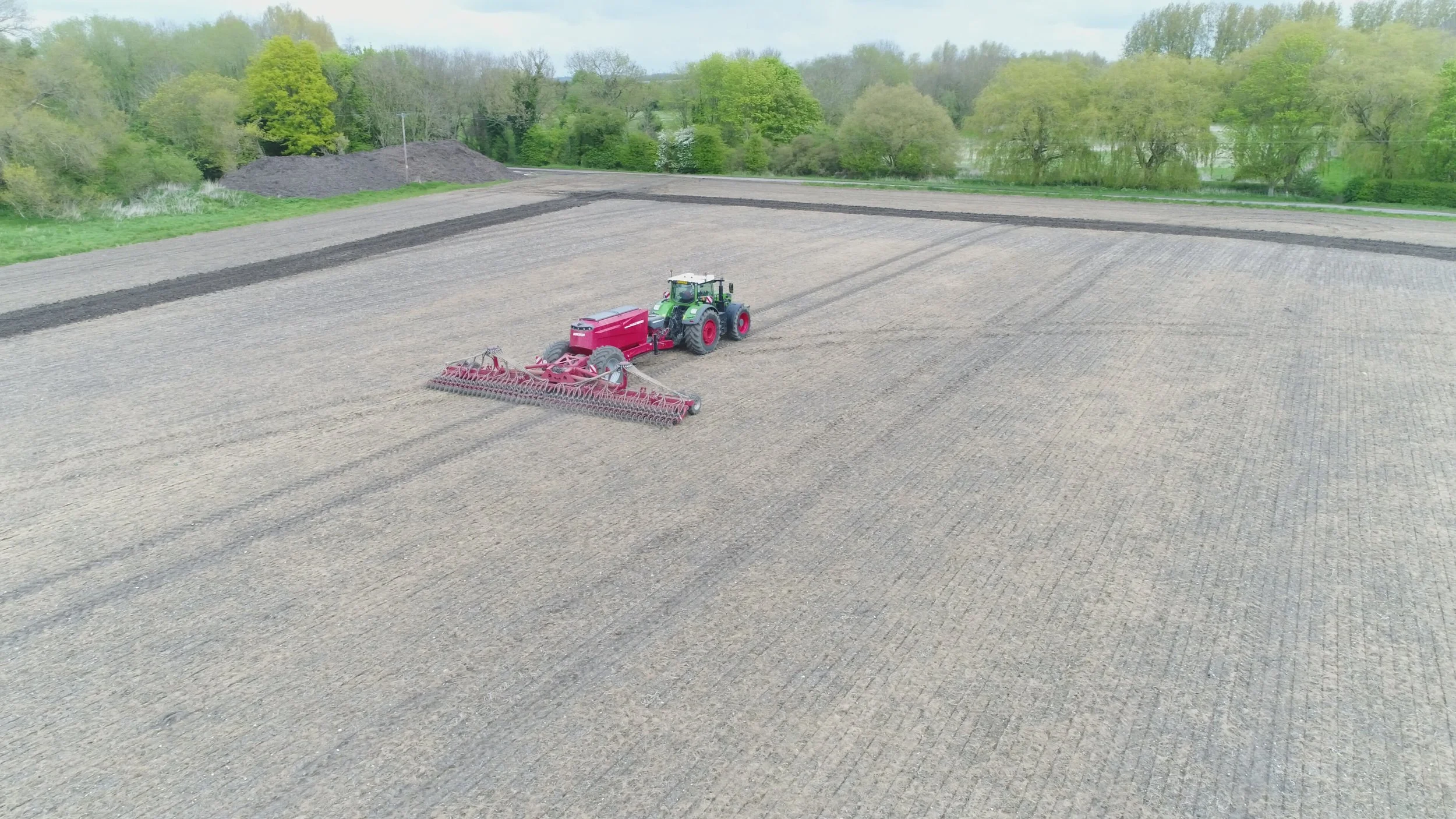 Professional contract farmer with machinery Oxfordshire