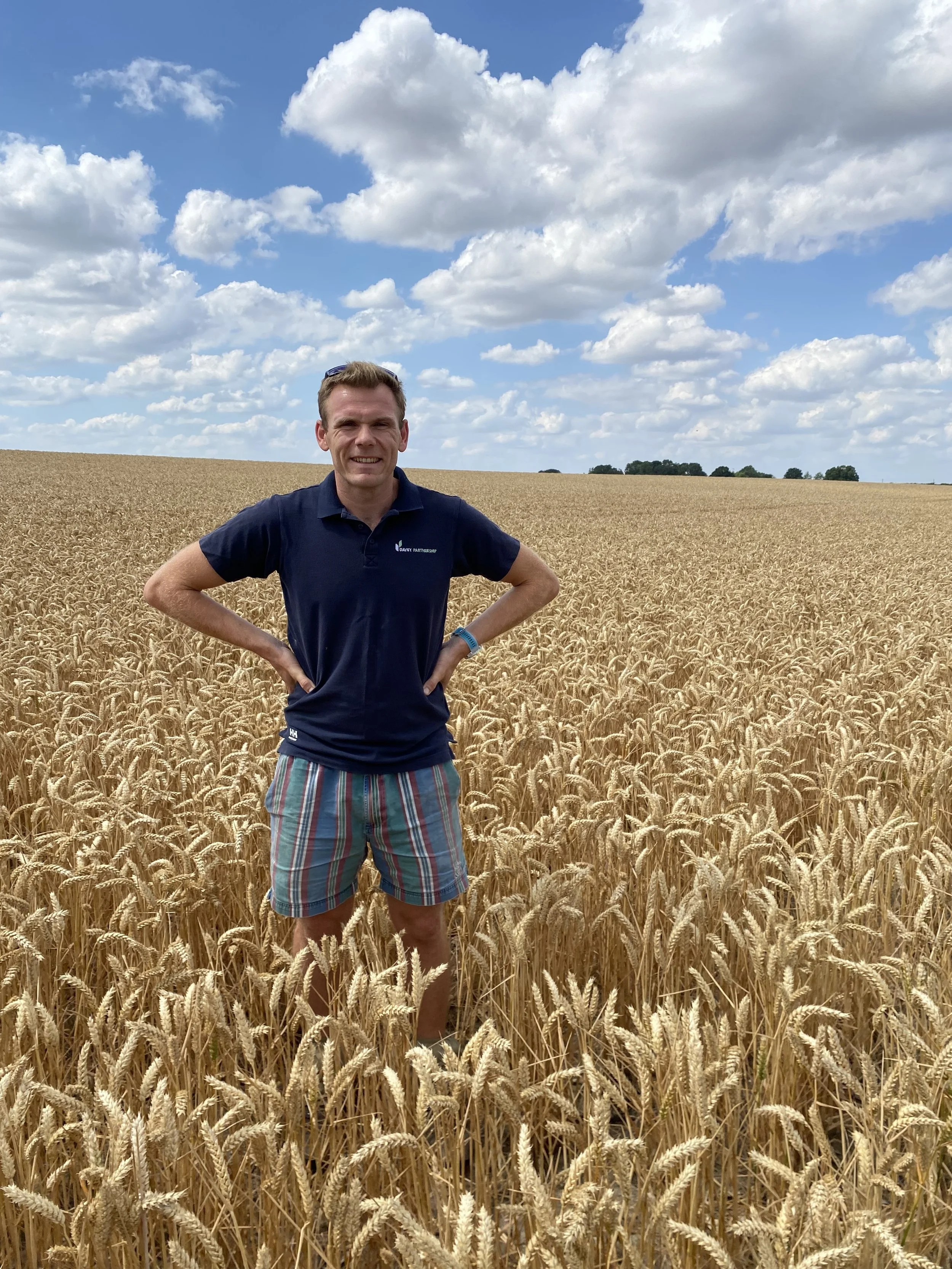 Professional contract farmer with machinery Oxfordshire