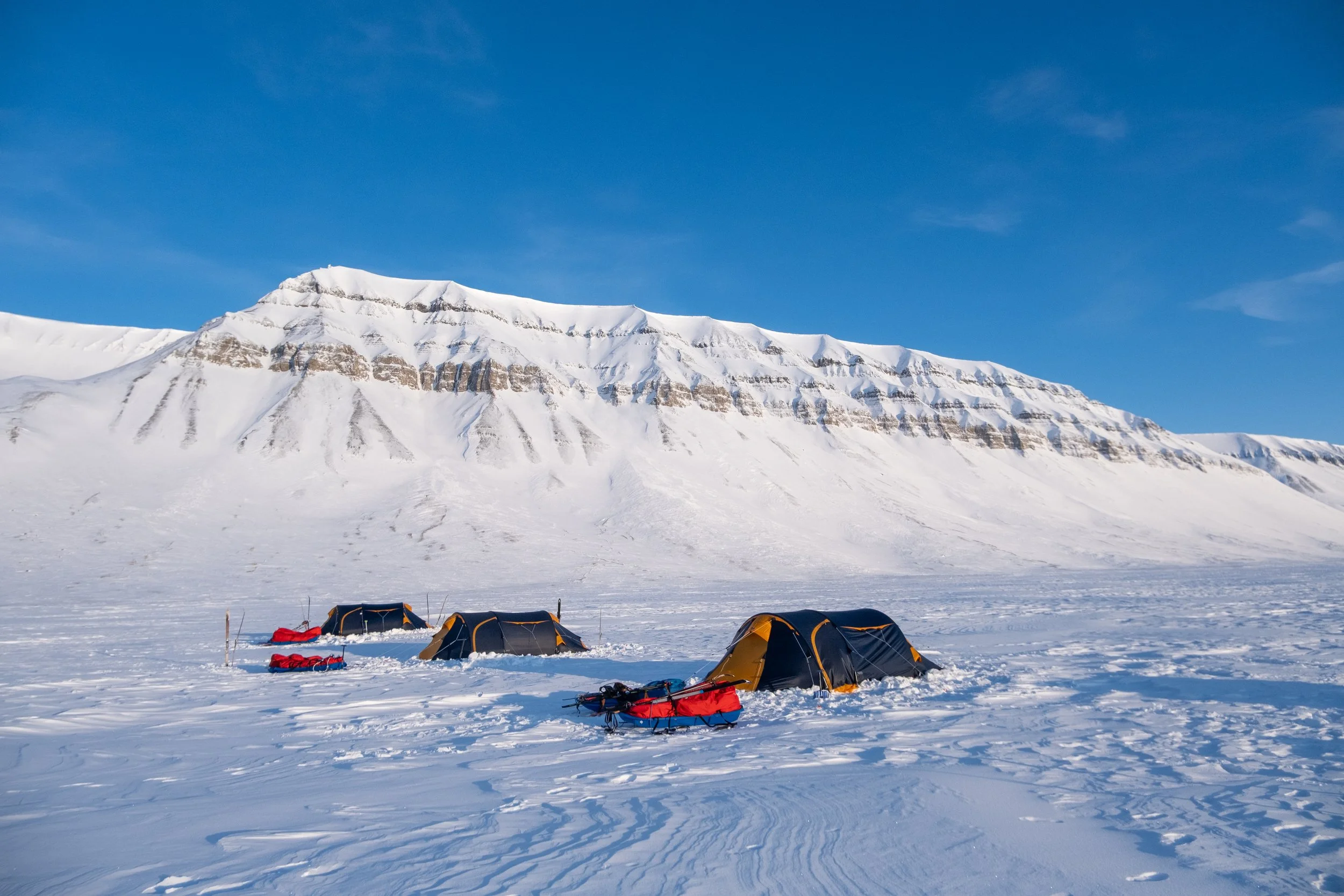 Svalbard på langs 3 av teltene i leiren i kjellstrømdalen