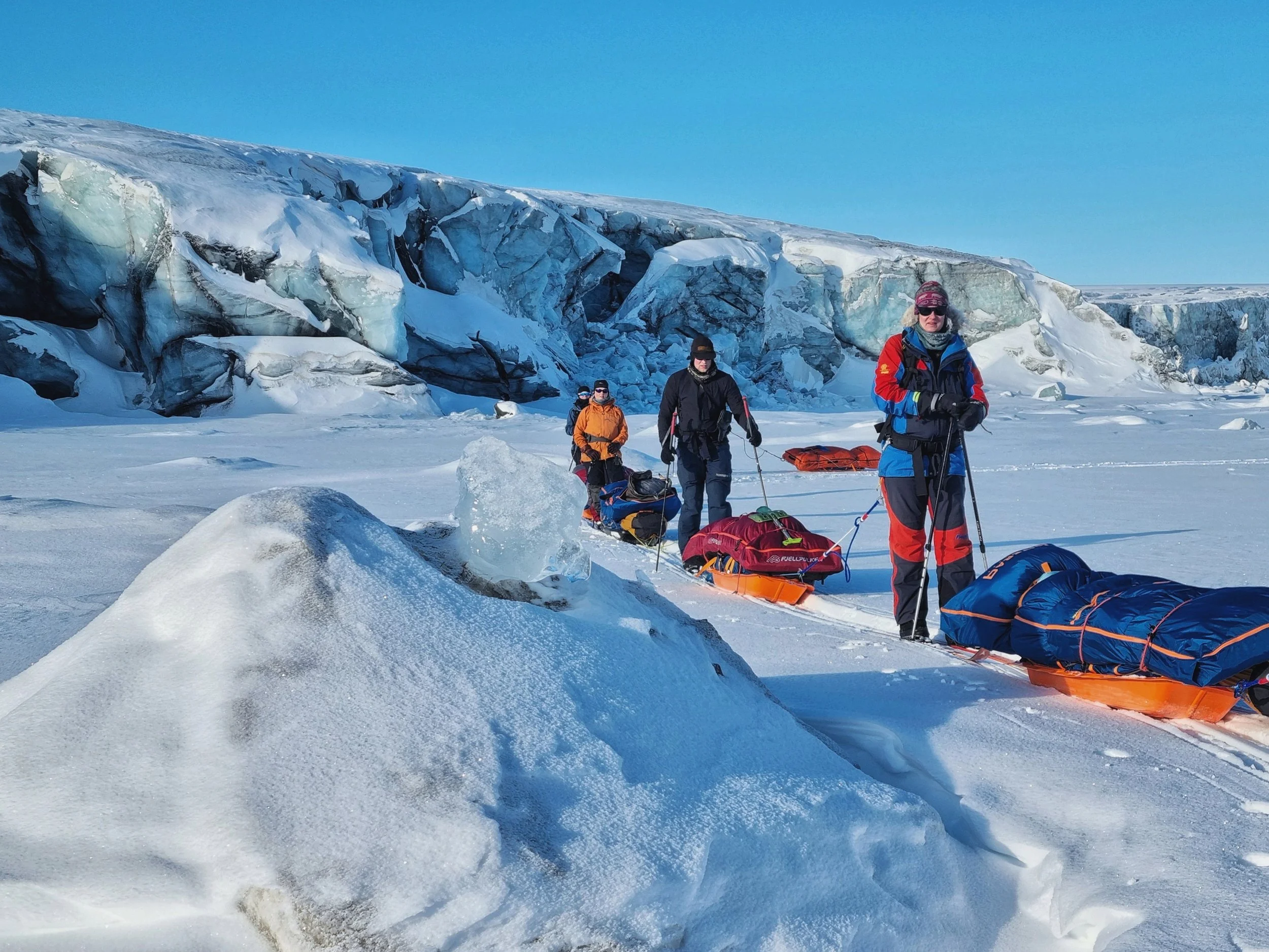 Skiing infront of Ulvebreen