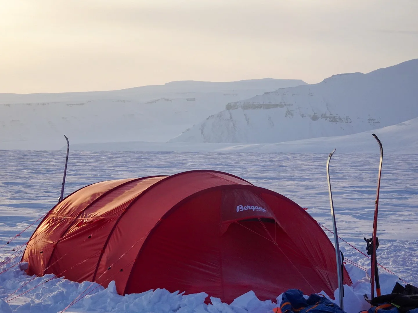 Svalbard på tvers. Svalbard East to West. Svalbard Crossing. Spitsbergen crossing. 