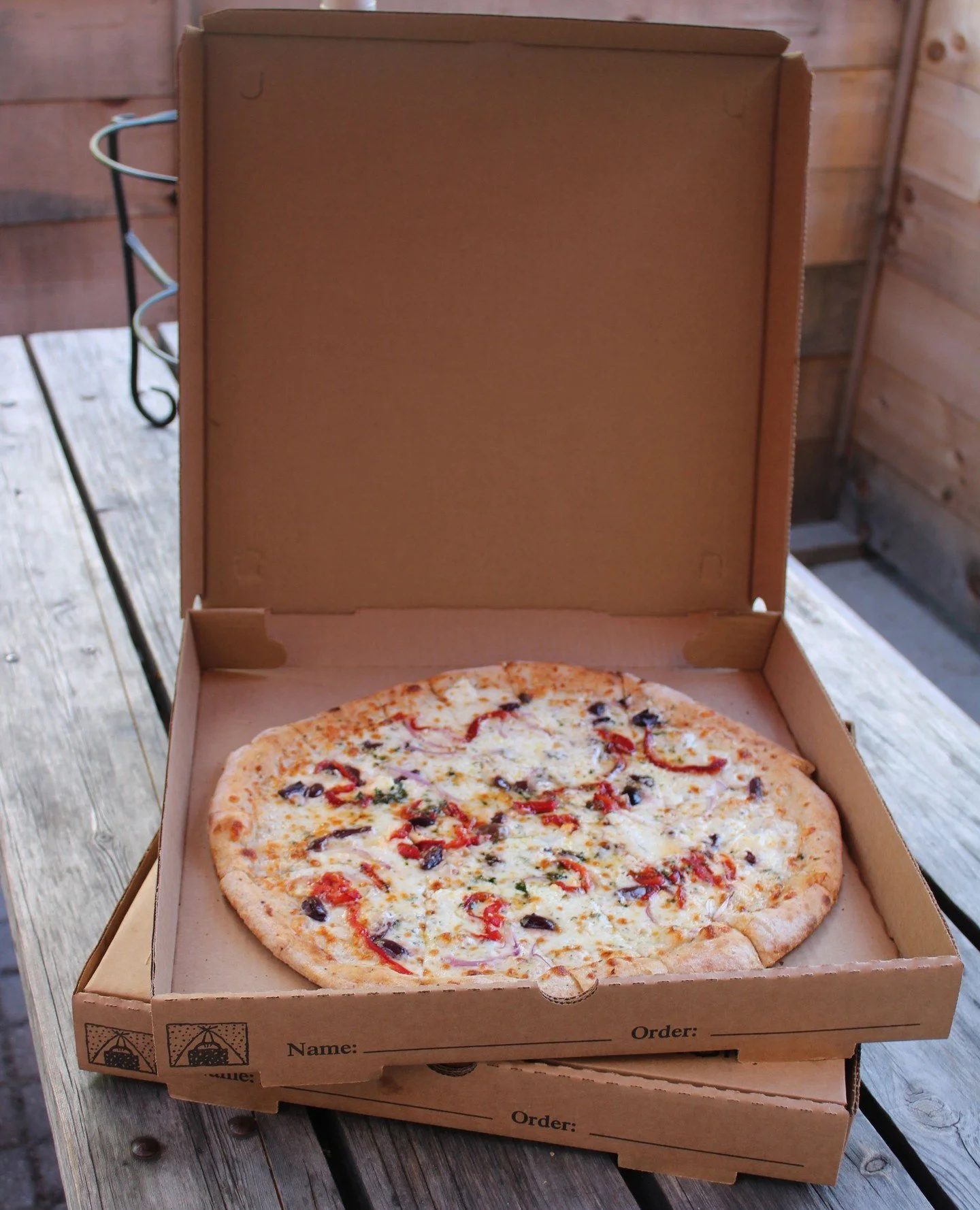 🏡 Staying in this week while school is out?⁠
⁠
Make lunch or dinner easy with us. Bring in the crew, order online for pick-up, or DoorDash a delivery, and enjoy some moments of peace while everyone eats. 💛⁠