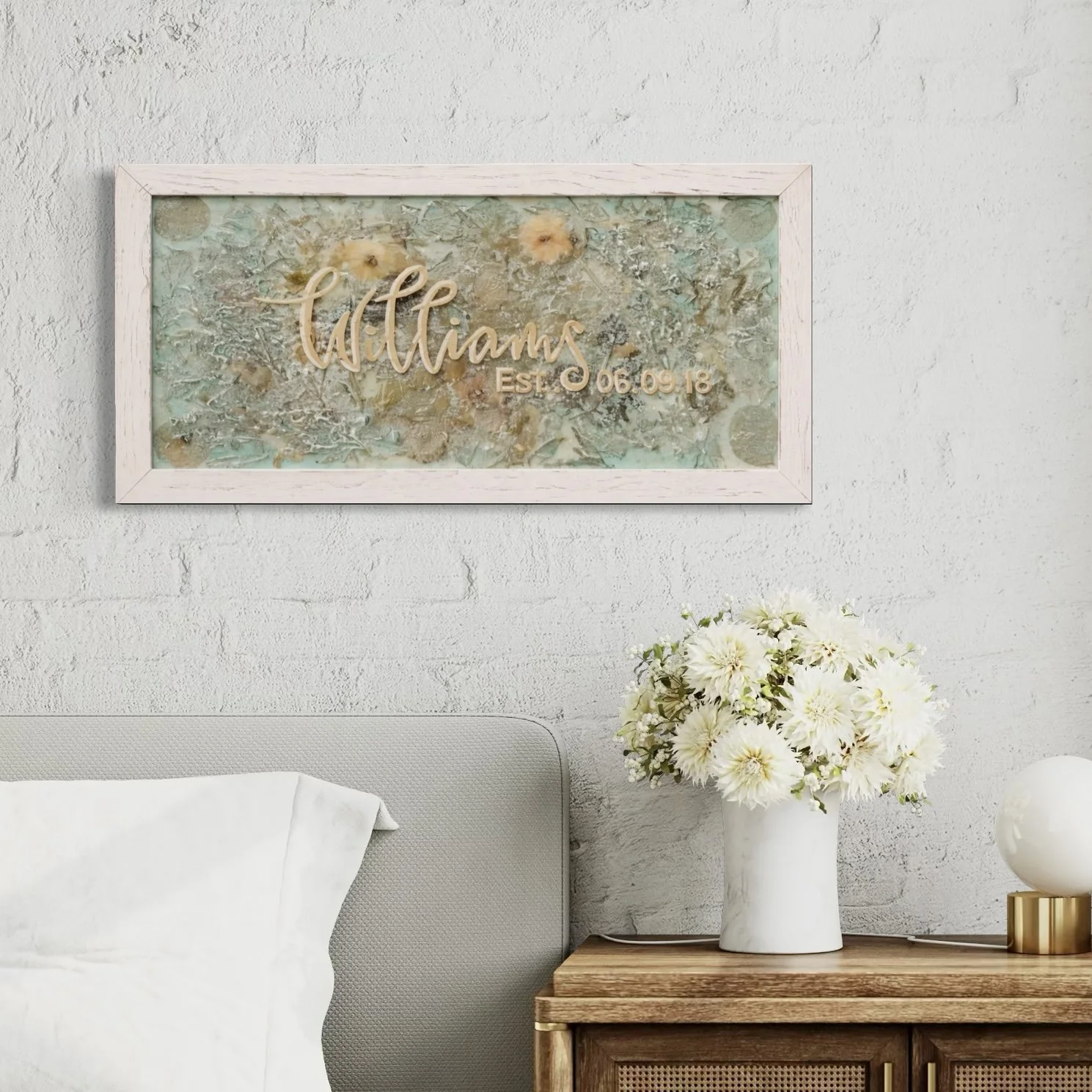 Bridal bouquet preserved in a modern way.