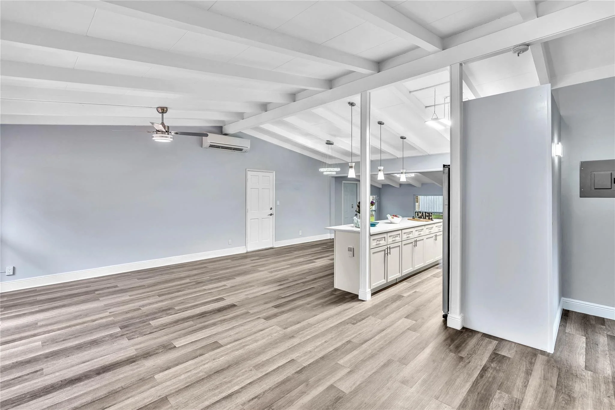 2448 ANDROSE LANE 4.jpg
