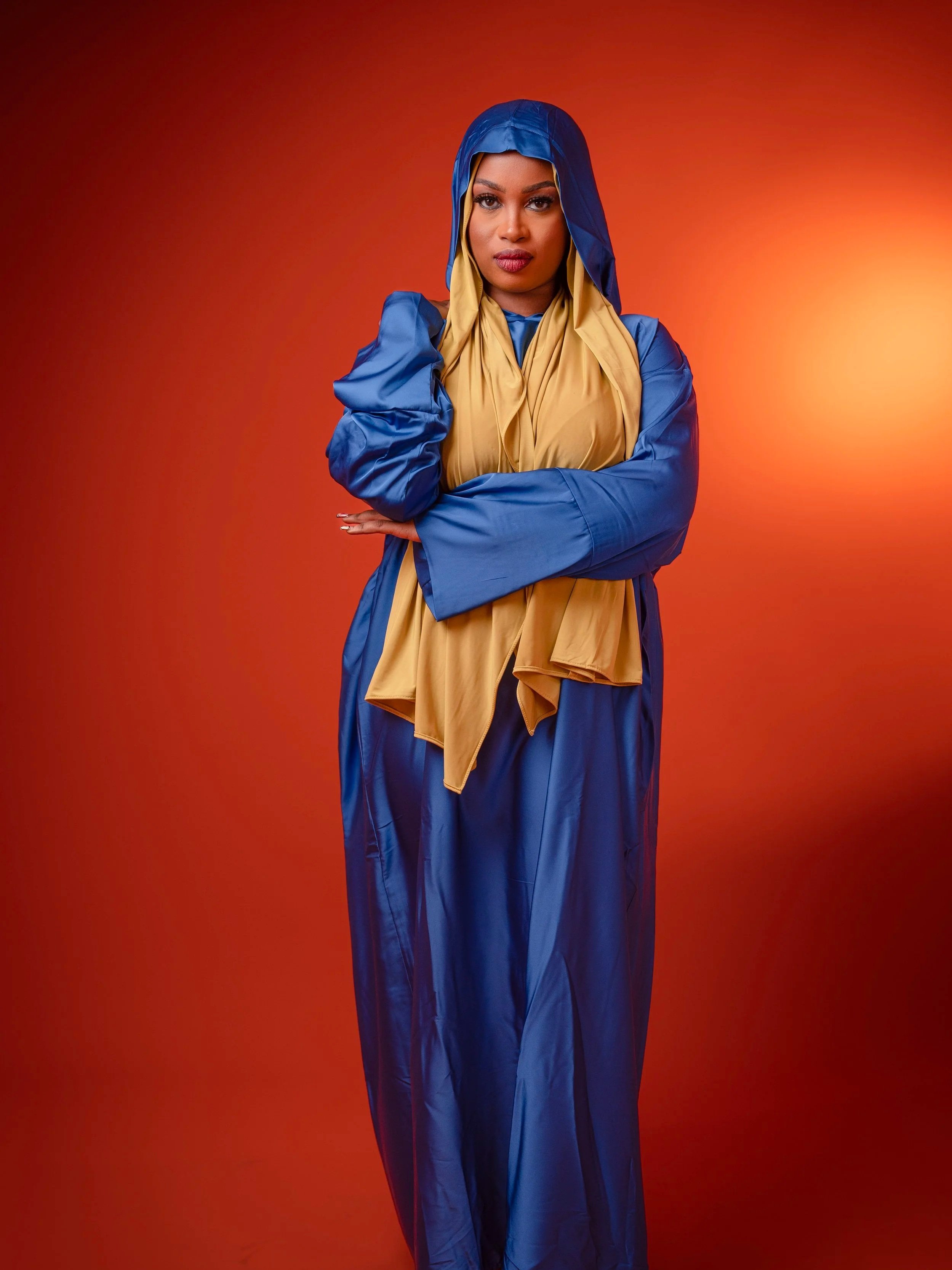 Abaya+bleu+roi+-+hijab+pistache.jpg