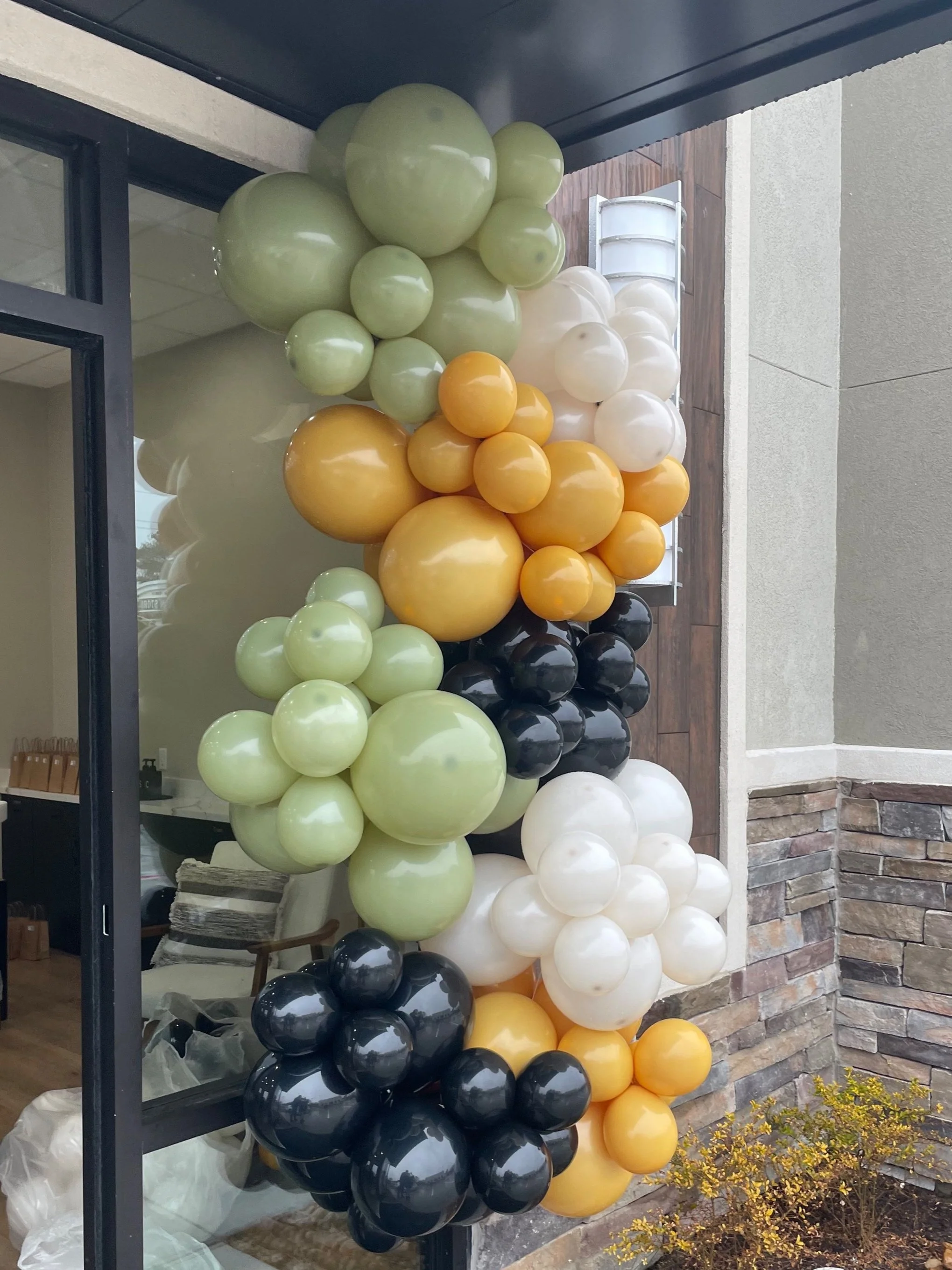 Grand Opening Event Doorway Balloons for The Colony Salon in Montgomery Texas
