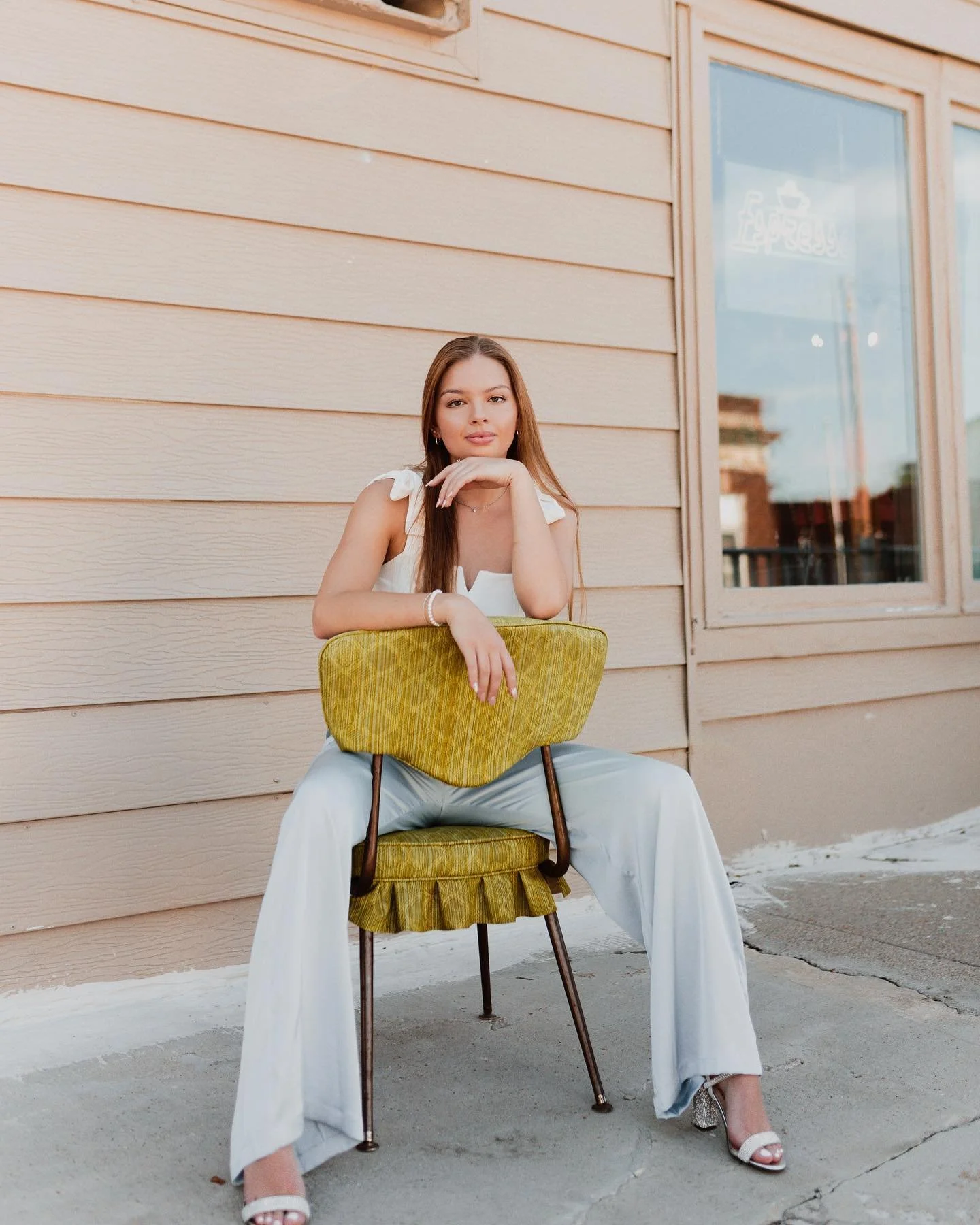 My first senior session in a longggg time. Anna killed it 👏 I forgot how much I love HS seniors!!