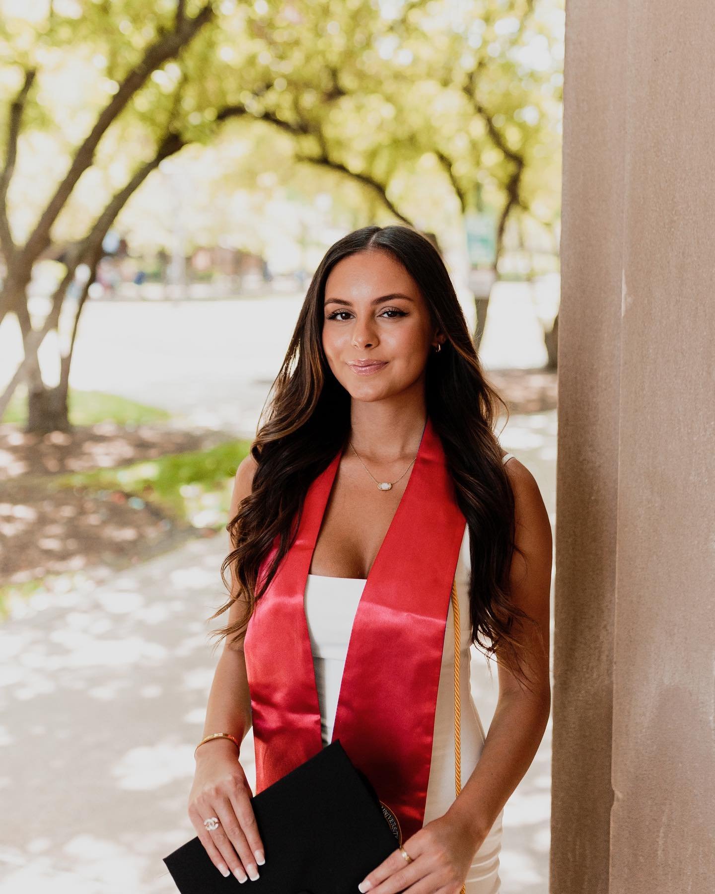 If you&rsquo;re from NE and are going to be a senior or want to book a fam session I will be back the weekend of the 12th of August and I&rsquo;m brining my camera! DM me to book a shoot 🫶🏻