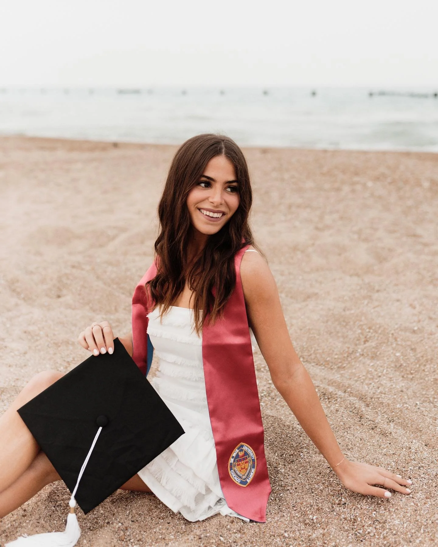 I am now opening my scheduling for College Seniors!! 🎓🤍 Please DM for packages and pricing.