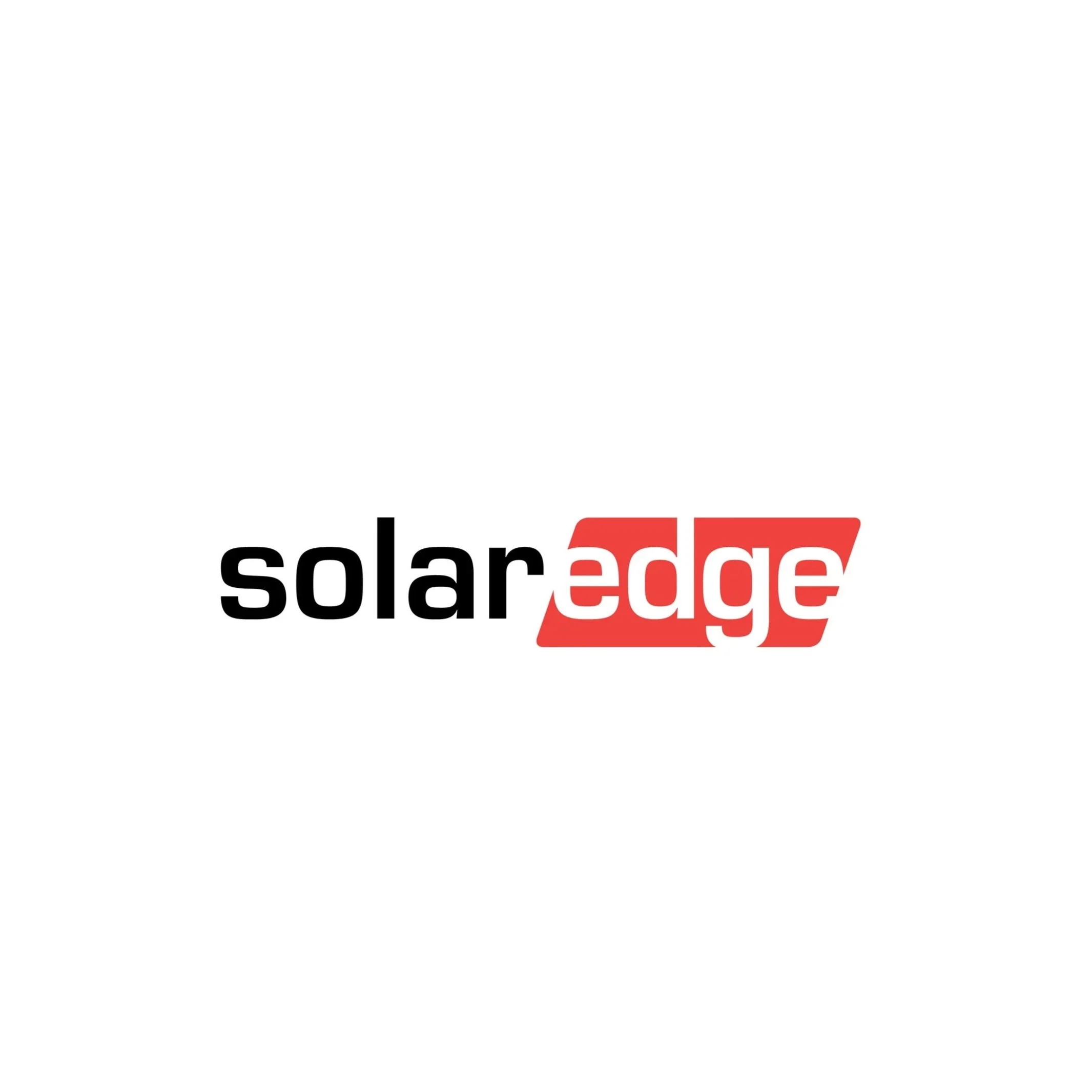 Logo with the text 'solar' in black and 'edge' in red, modern design with a white background.