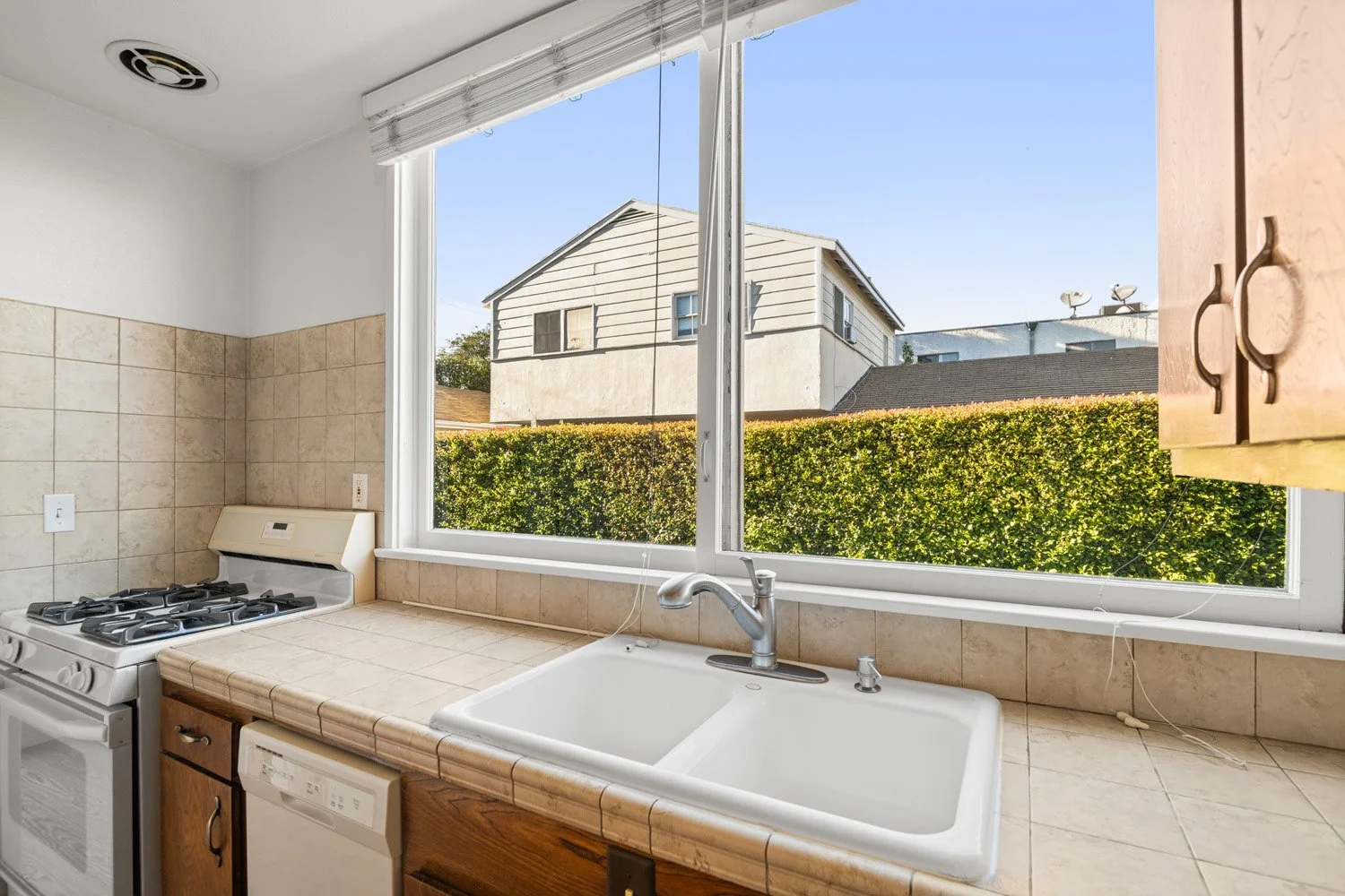 1621 Manning Ave.17.jpg