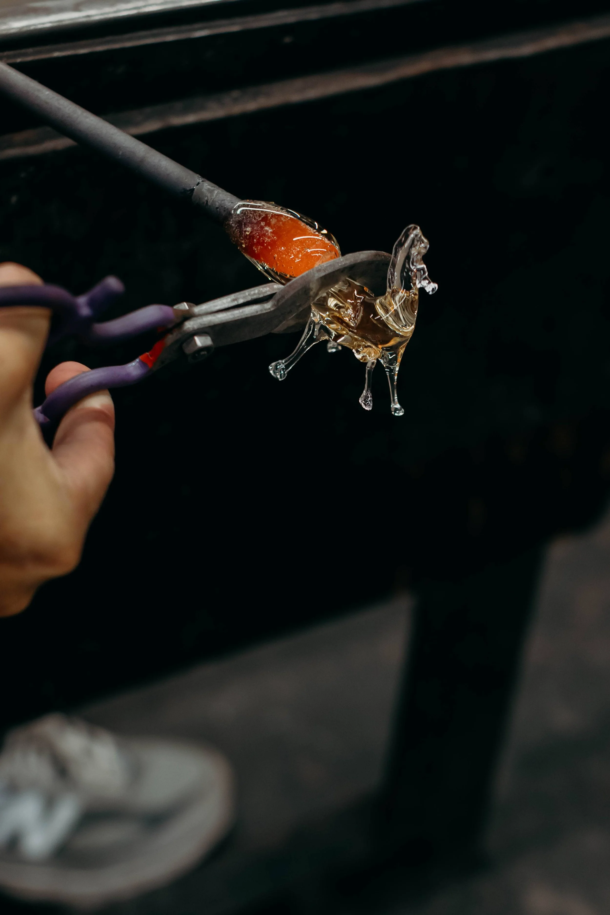 Damon-MacNaught-glassblowing-process-4-OTBP.jpg