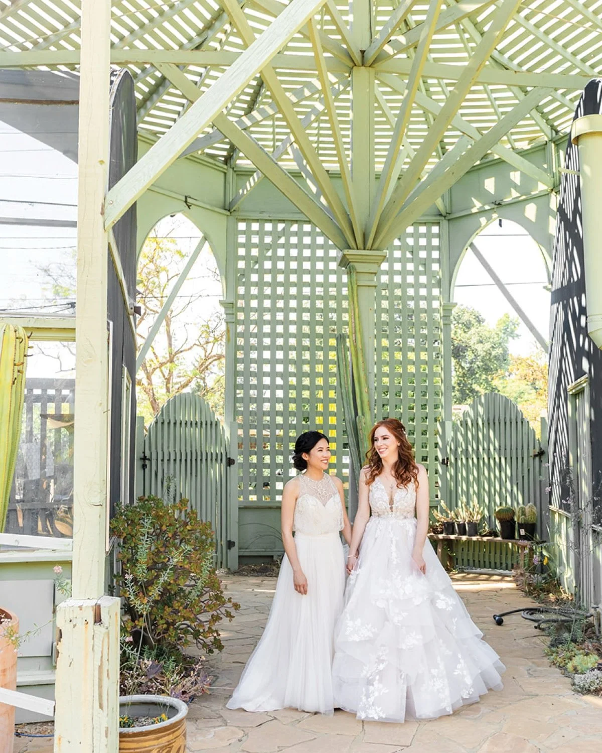 If your dream wedding feels lush, intimate, and effortlessly California&hellip; Ruth Bancroft Garden might be your place. 🌿 This Walnut Creek gem is one of our favorite venues for couples who want a natural, artful backdrop without over-styling. Eve