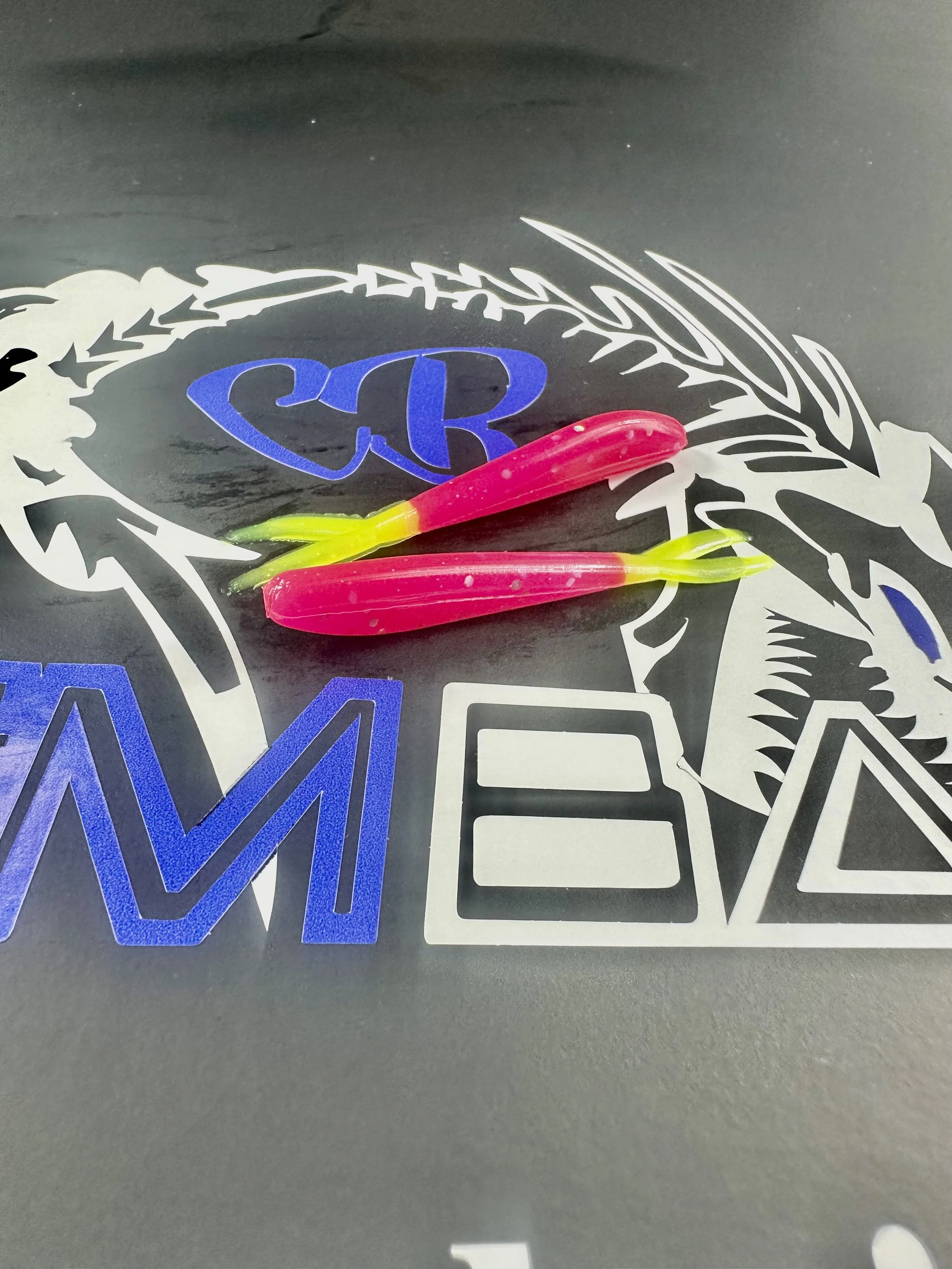 HOT PINK CHAR TAIL mini minner.jpg