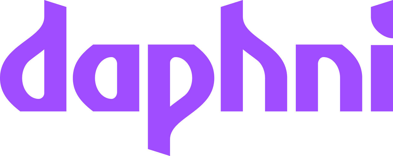 Logo violet avec le texte 'daphni' dans un style artistique.