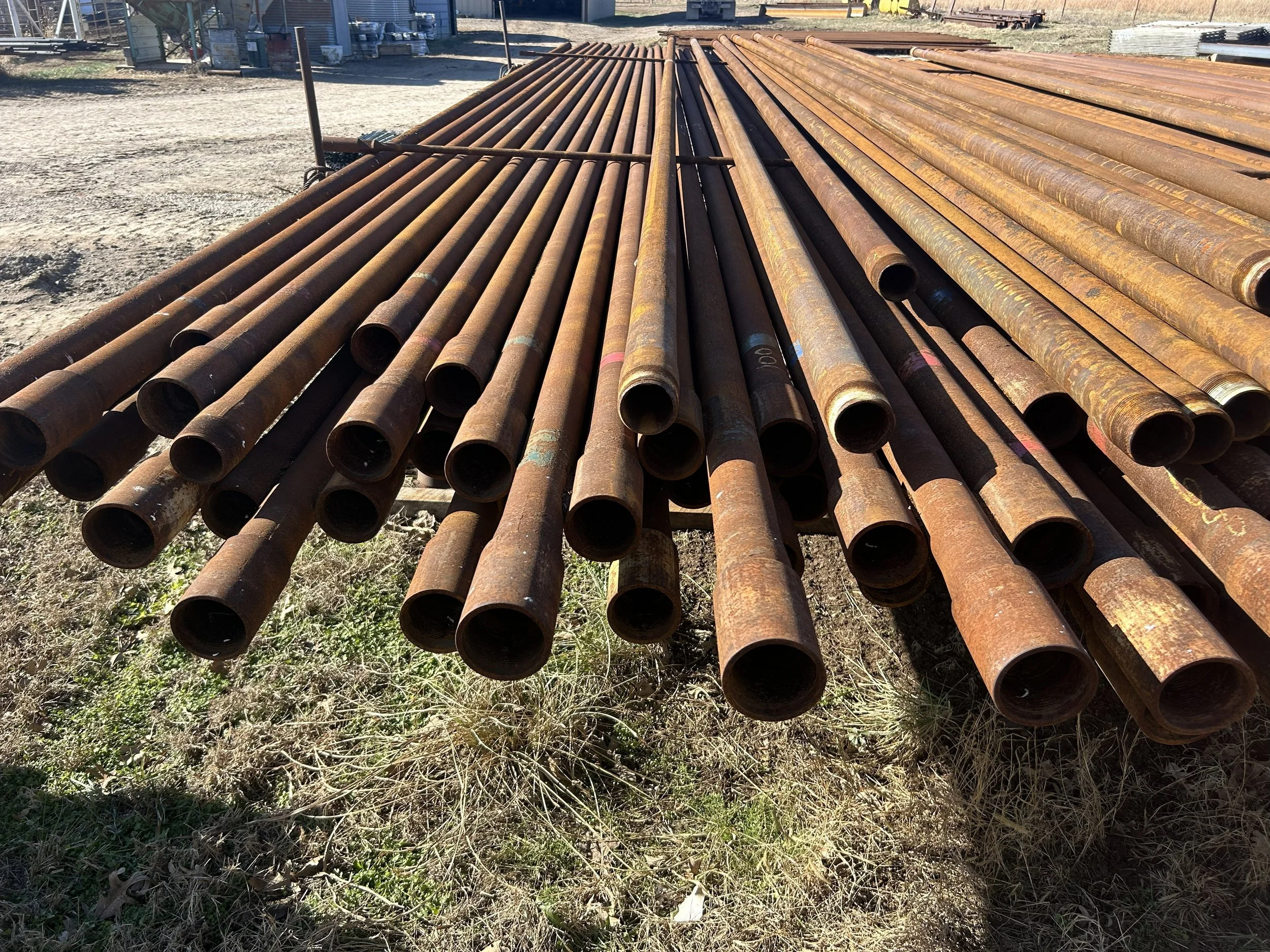 2 7/8" Used Oilfield Pipe