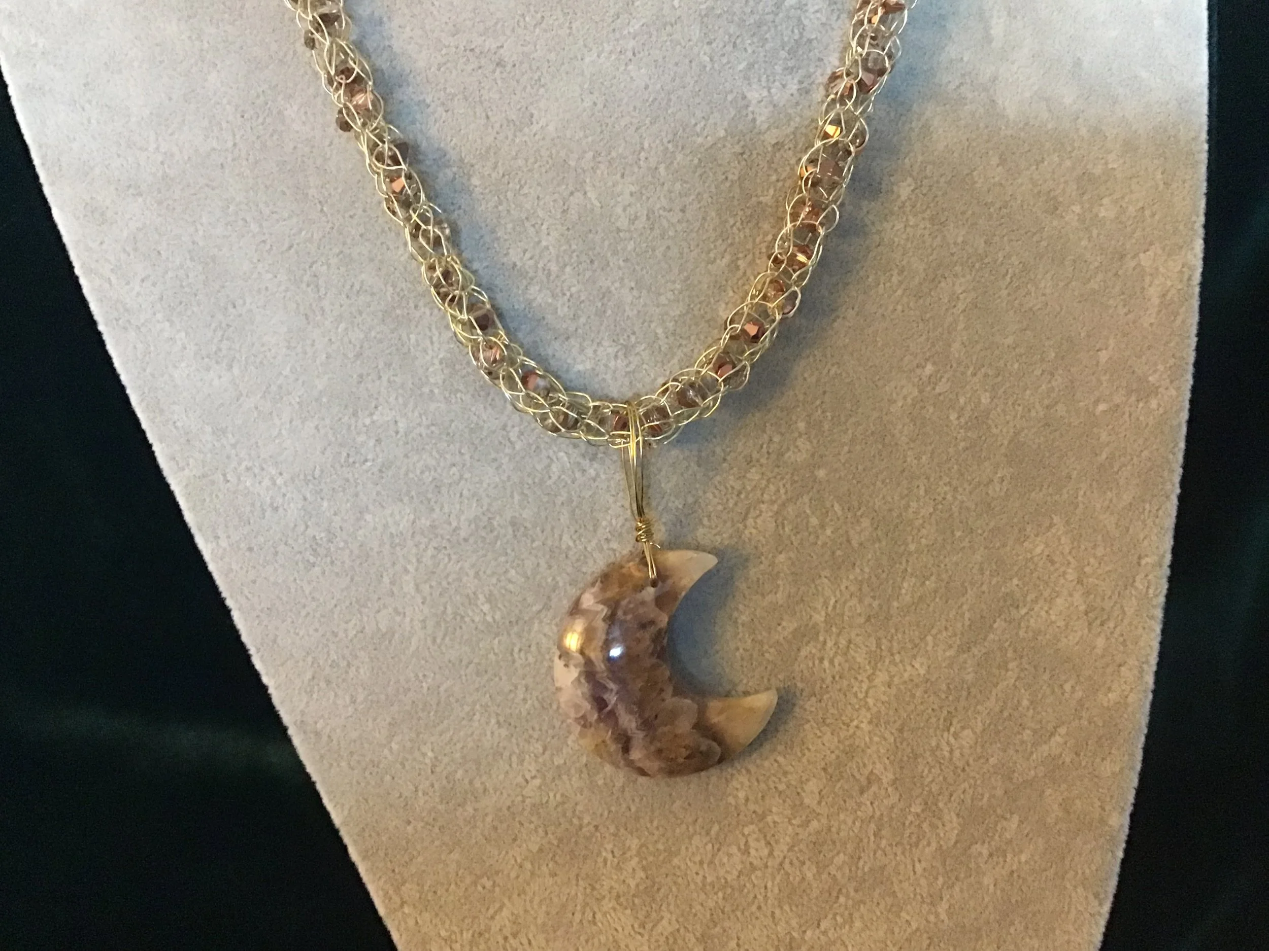 Handmade necklace chain with Lace Agate gemstone pendant