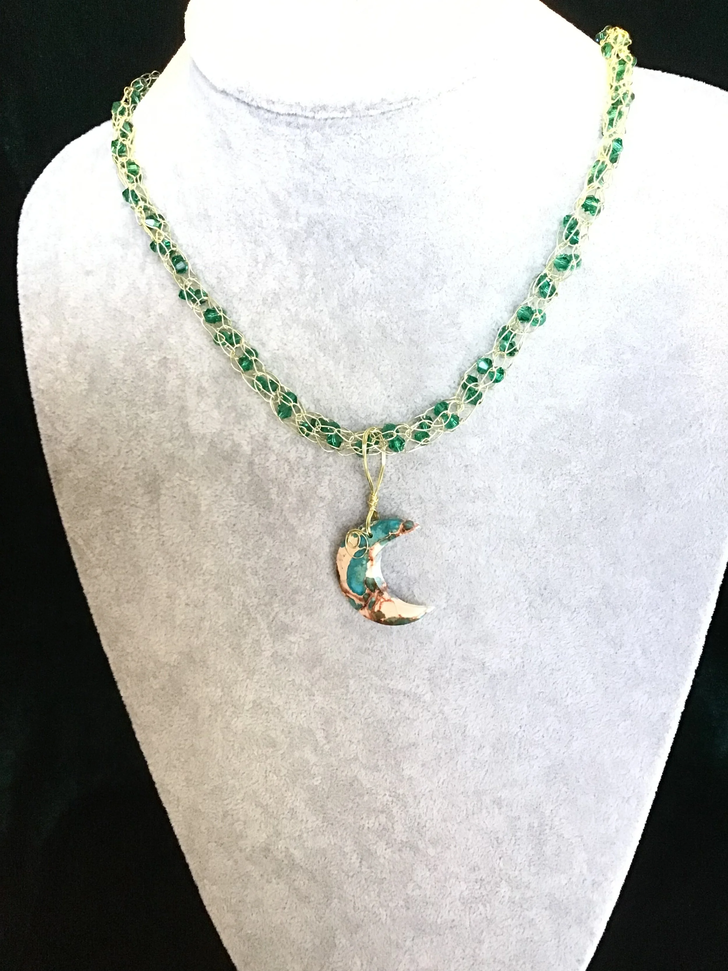 handmade necklace chain with gemstone pendant