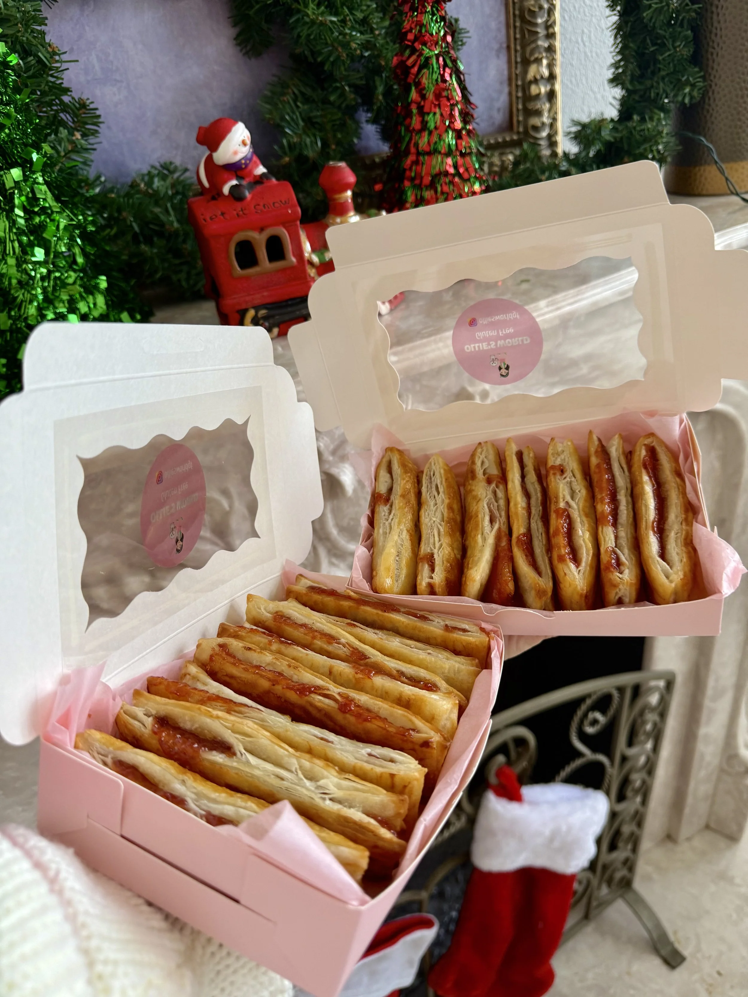 Box of 15 Gluten Free pastelitos de guava