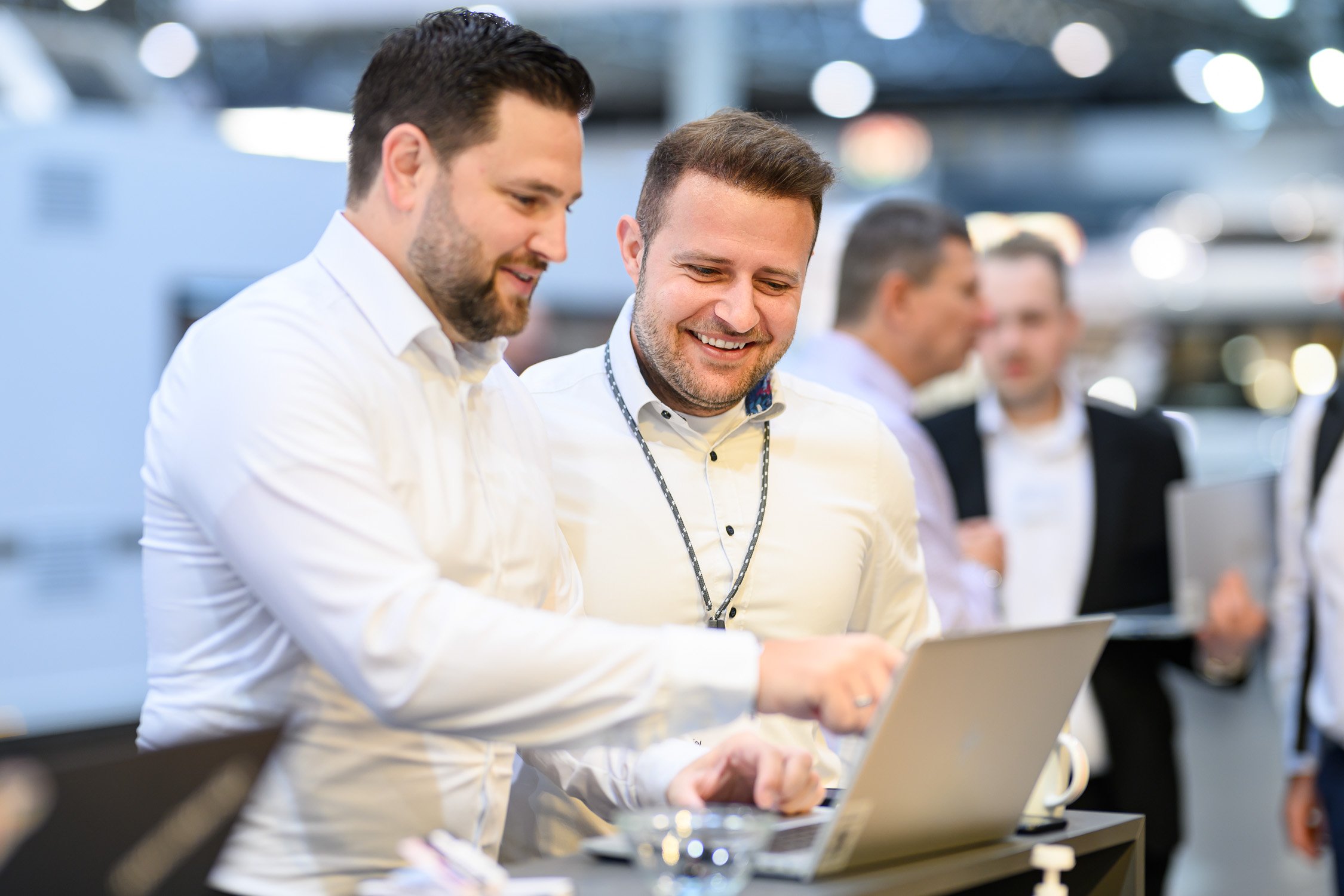 Messefotografie in Düsseldorf – Dialog am Messestand
