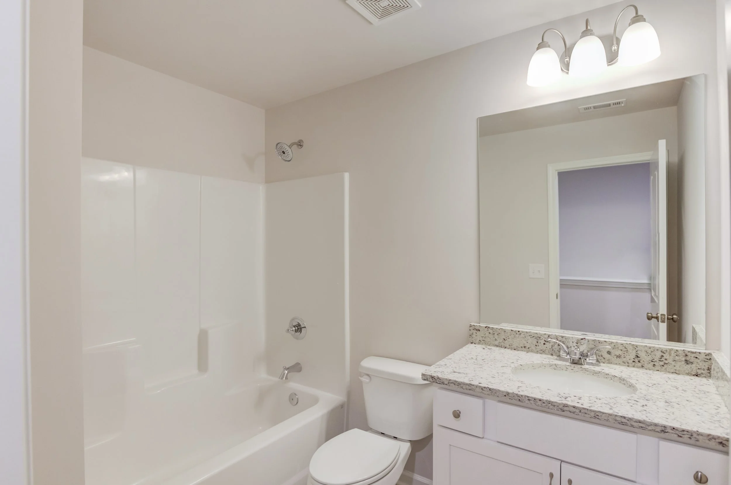 Magnolia Station Dr - Middle Unit-023 Isabelle Ryles.jpg