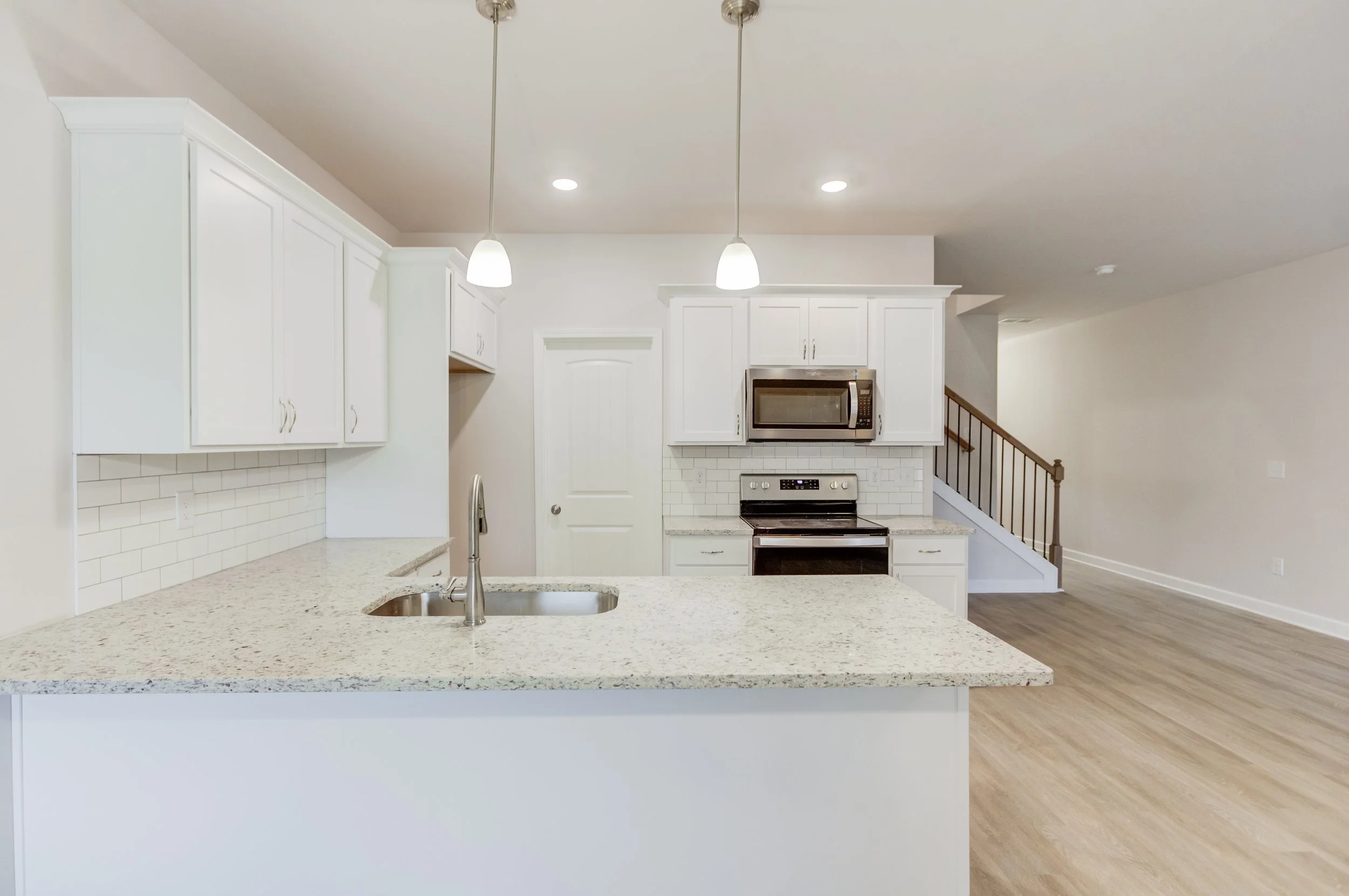 Magnolia Station Dr - Middle Unit-008 Isabelle Ryles.jpg