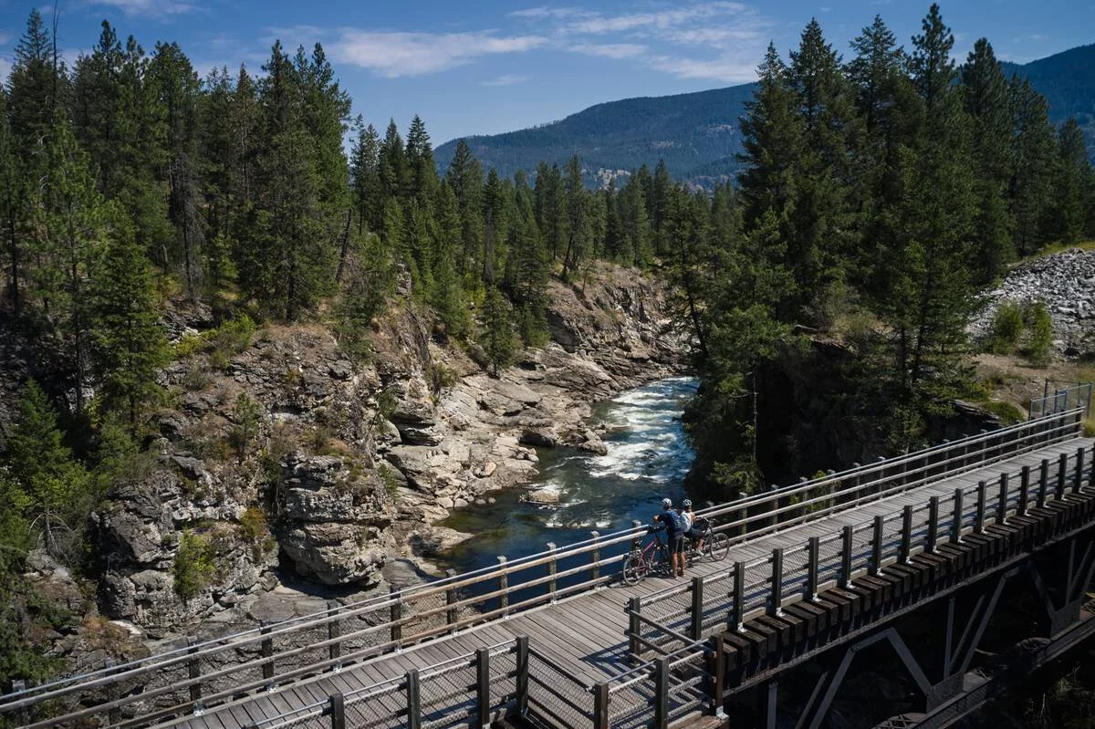 Couple on Kettle Valley Rail Trail in Boundary Country