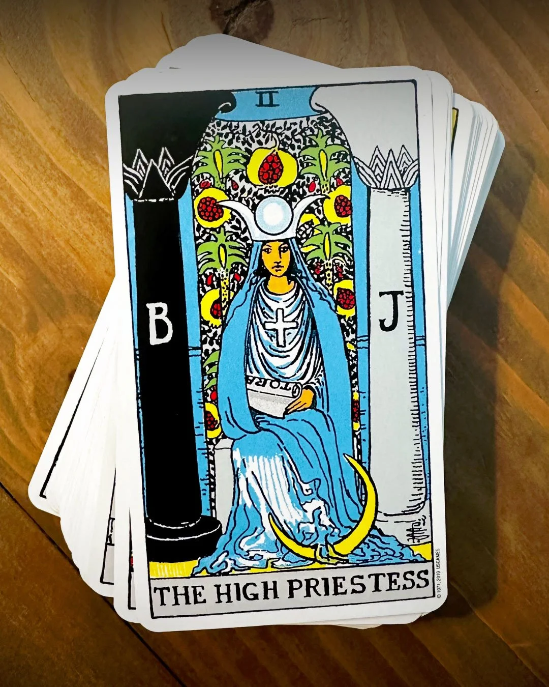 card pulls &amp; poetry: the high priestess