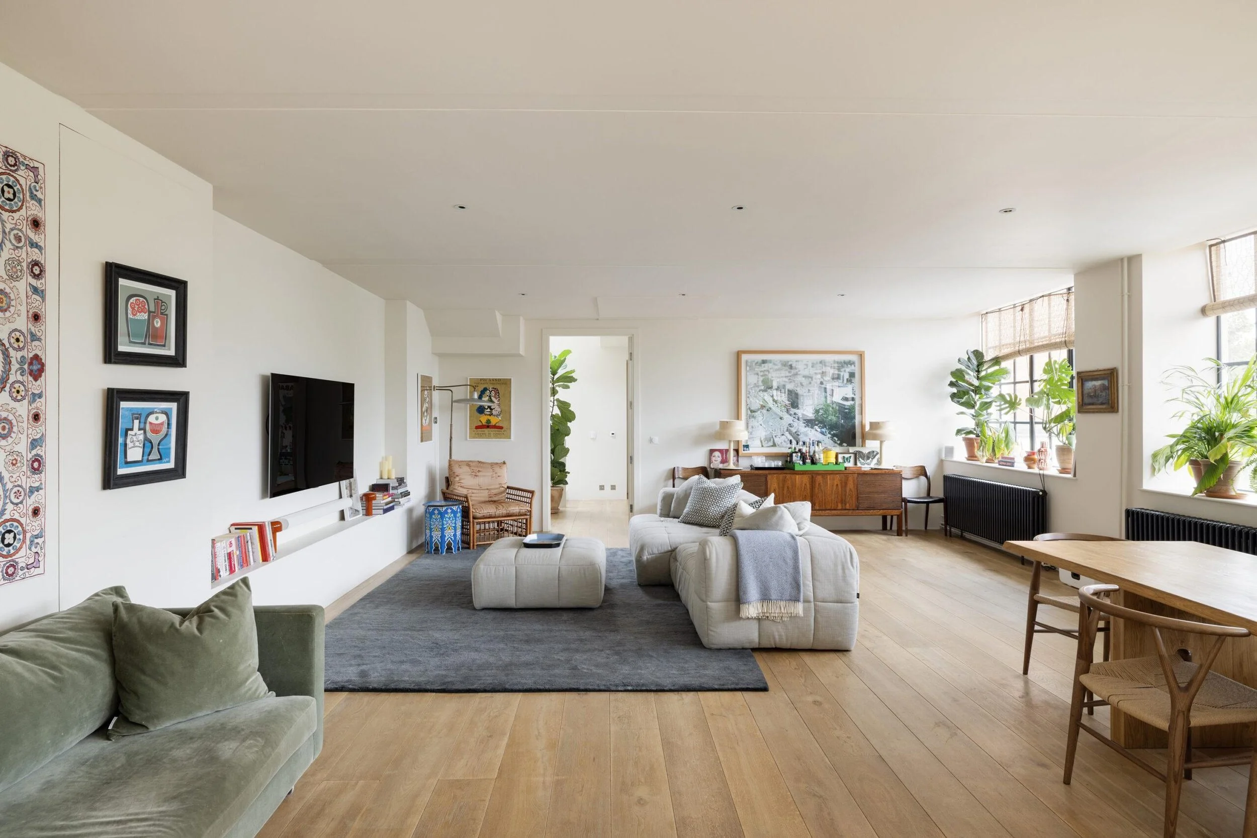 Carpet &amp; Flooring Services in Hoxton