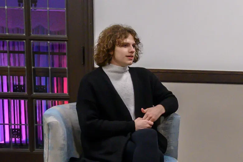 20-year-old student Jeffrey Milk announces run for City Council