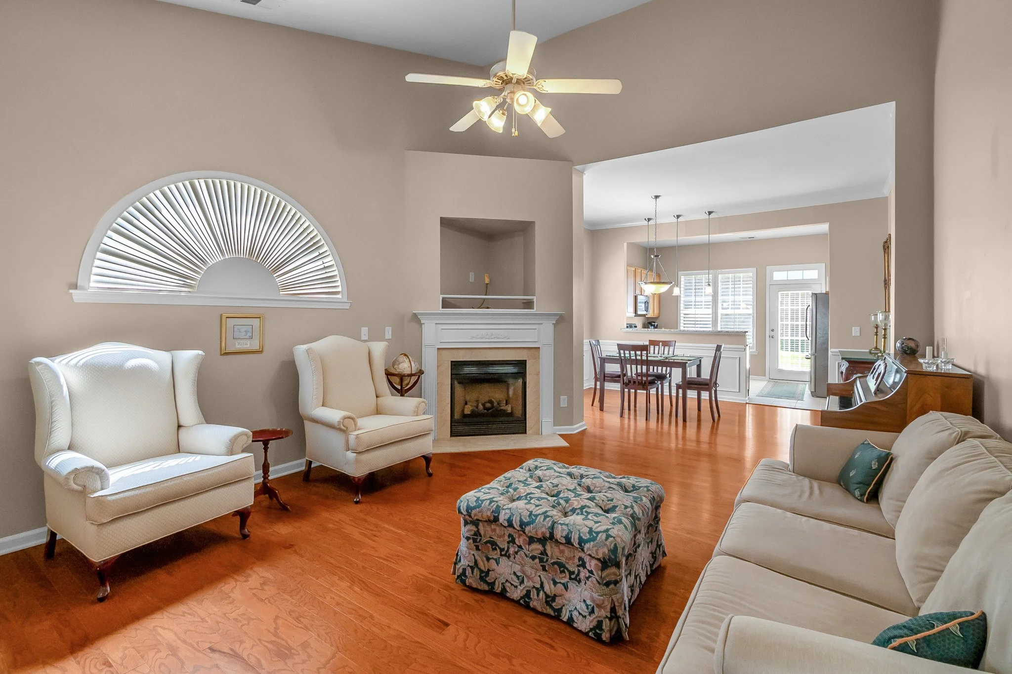 8339 Brookings Dr-3.jpg
