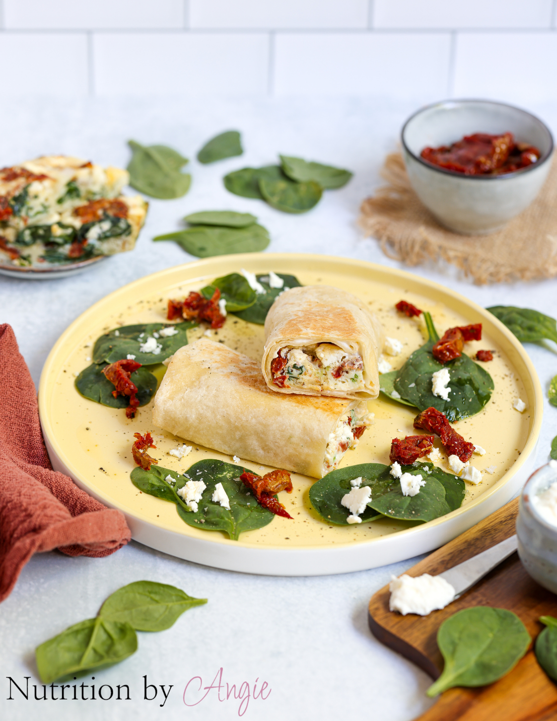Low-Carb Spinach, Feta and Sun-Dried Tomato Breakfast Wraps