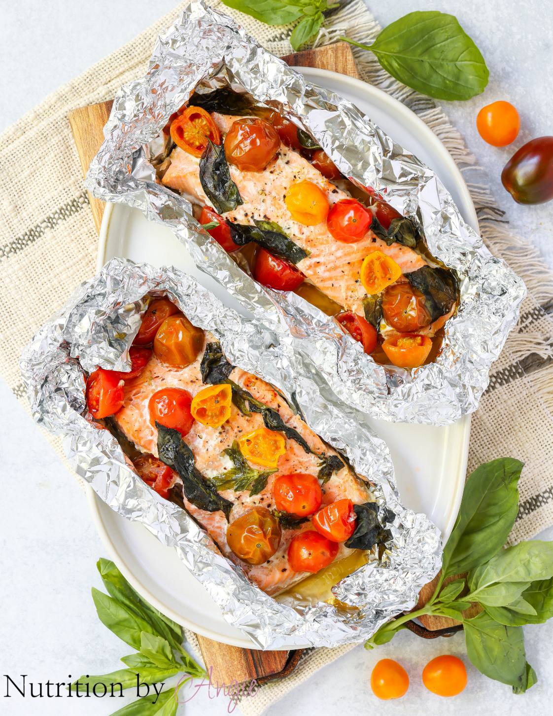 Foil-Baked Salmon and Tomatoes