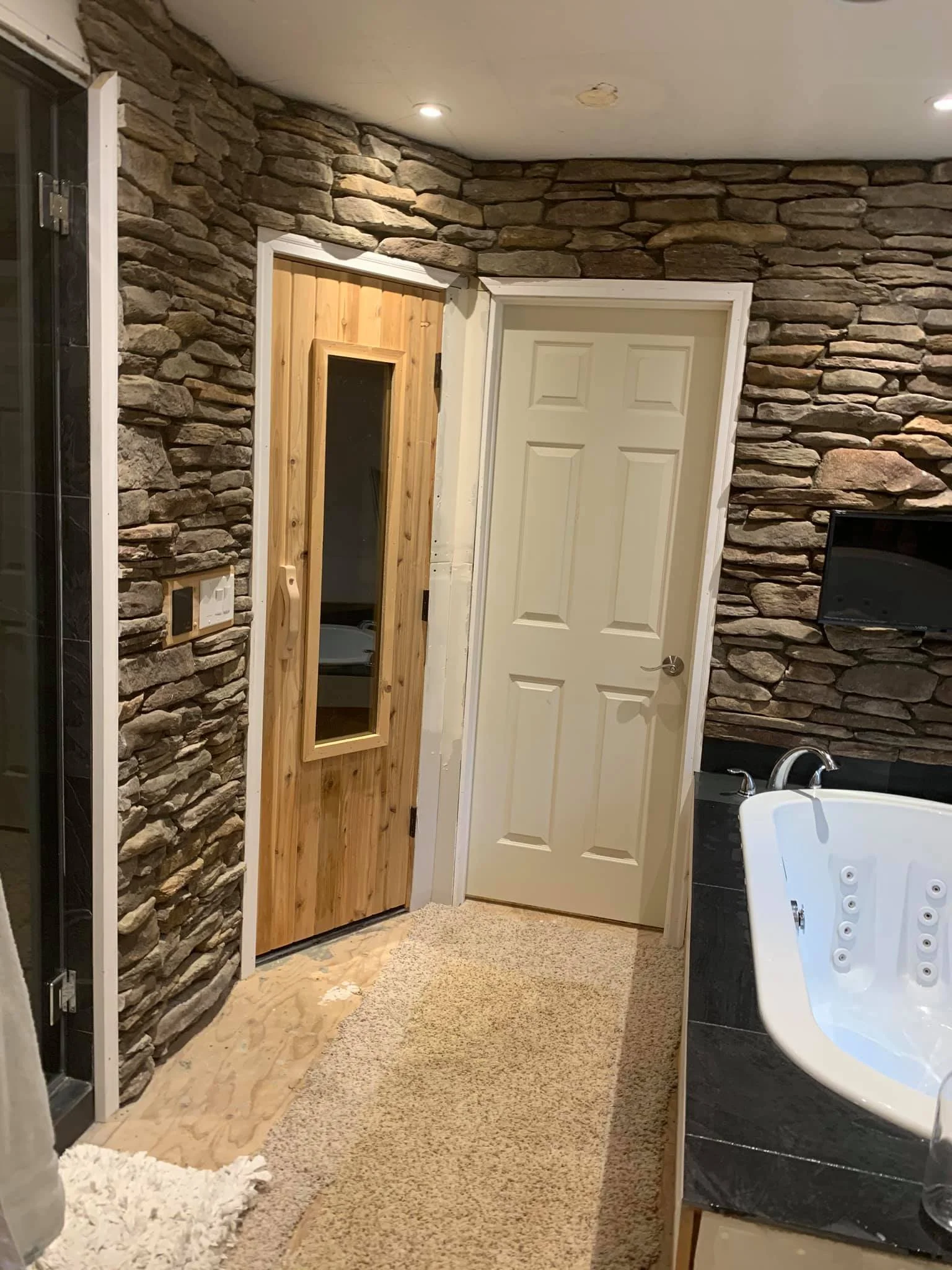 Master Bath and Sauna2.jpg